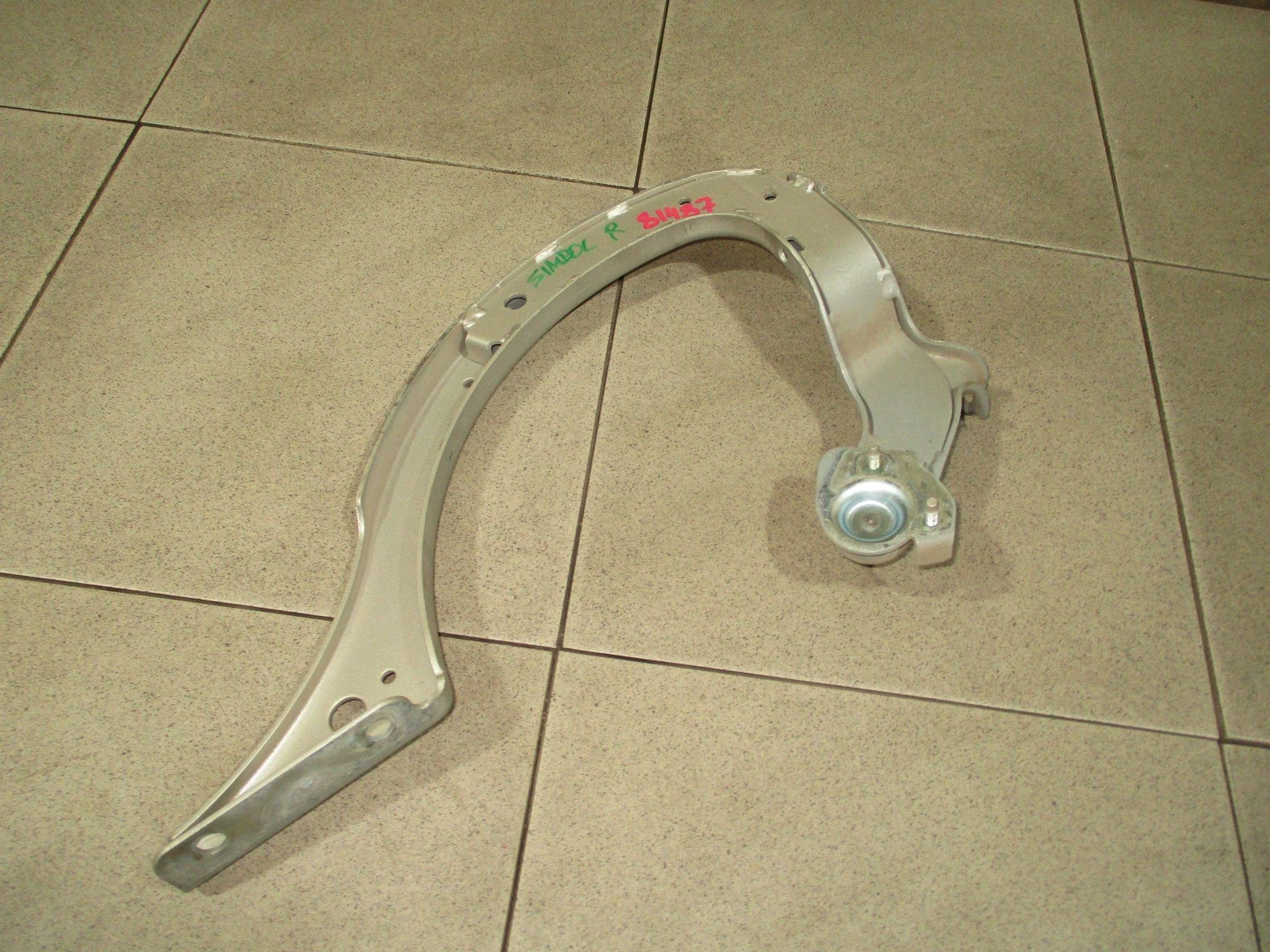 Петля крышки багажника Renault Symbol I 1999-2008