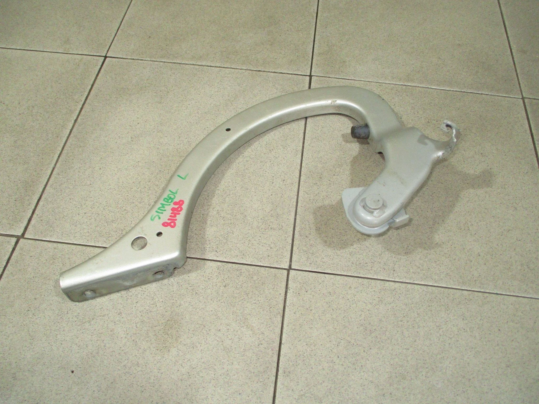 петля крышки багажника Renault Symbol I 1999-2008