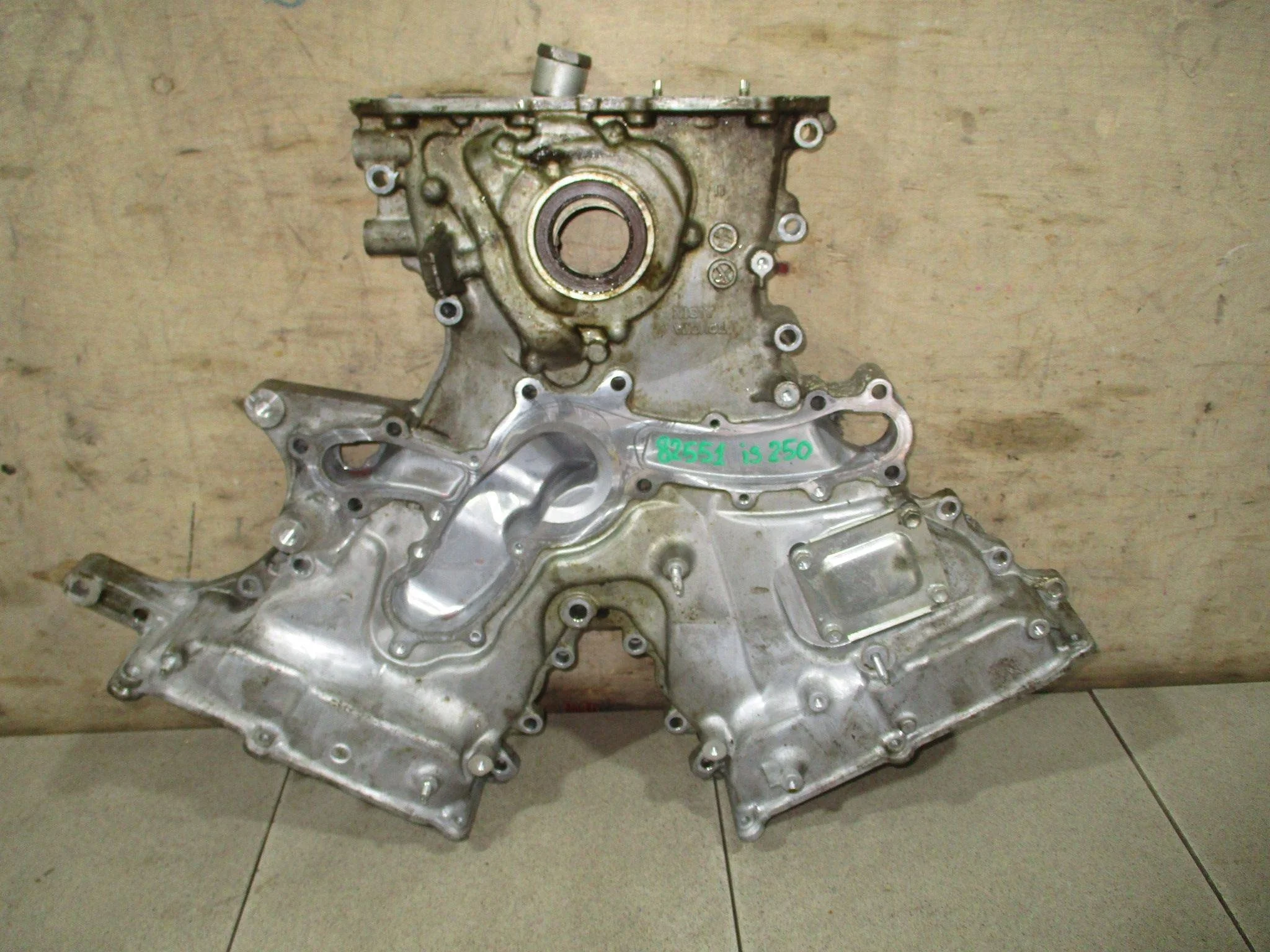 крышка двигателя Lexus IS 200t/250/300/350 (XE30) 2013-2020