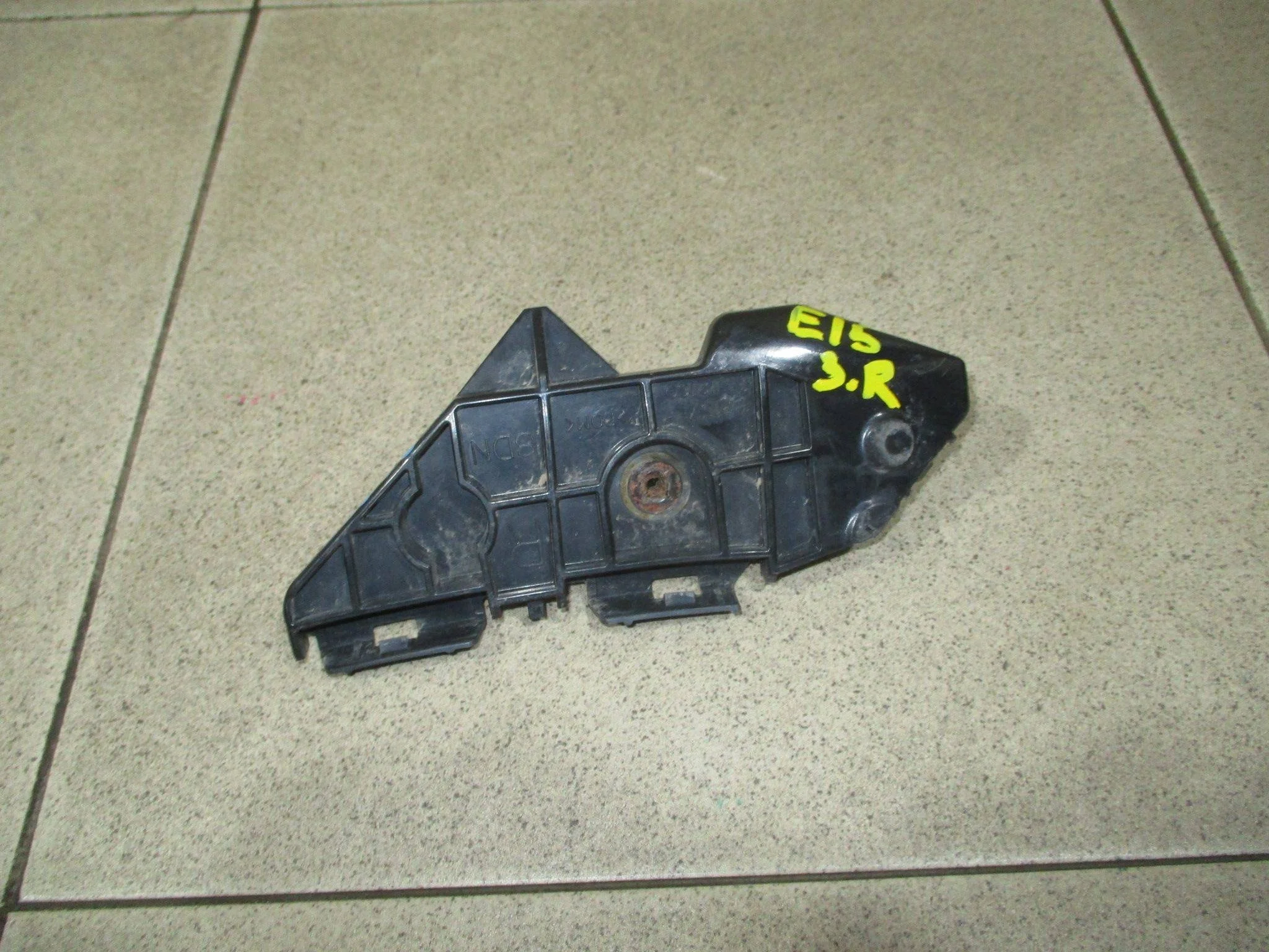 Кронштейн заднего бампера правый Toyota Corolla (E150) 2006-2013