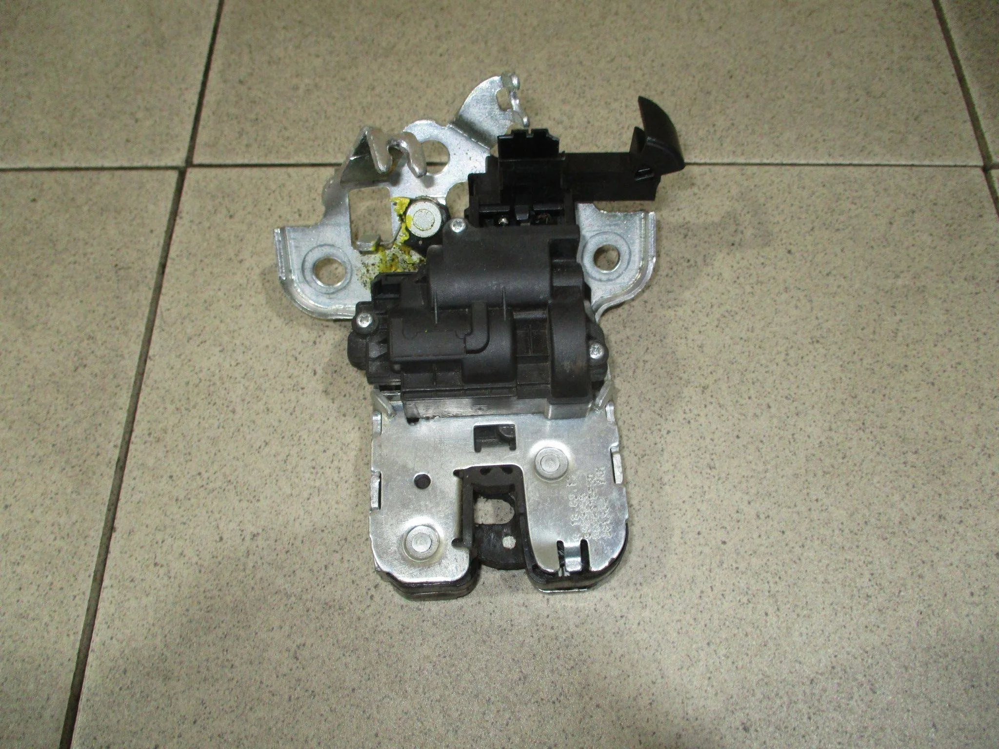 замок багажника VW Jetta VI (1B) 2011-2017