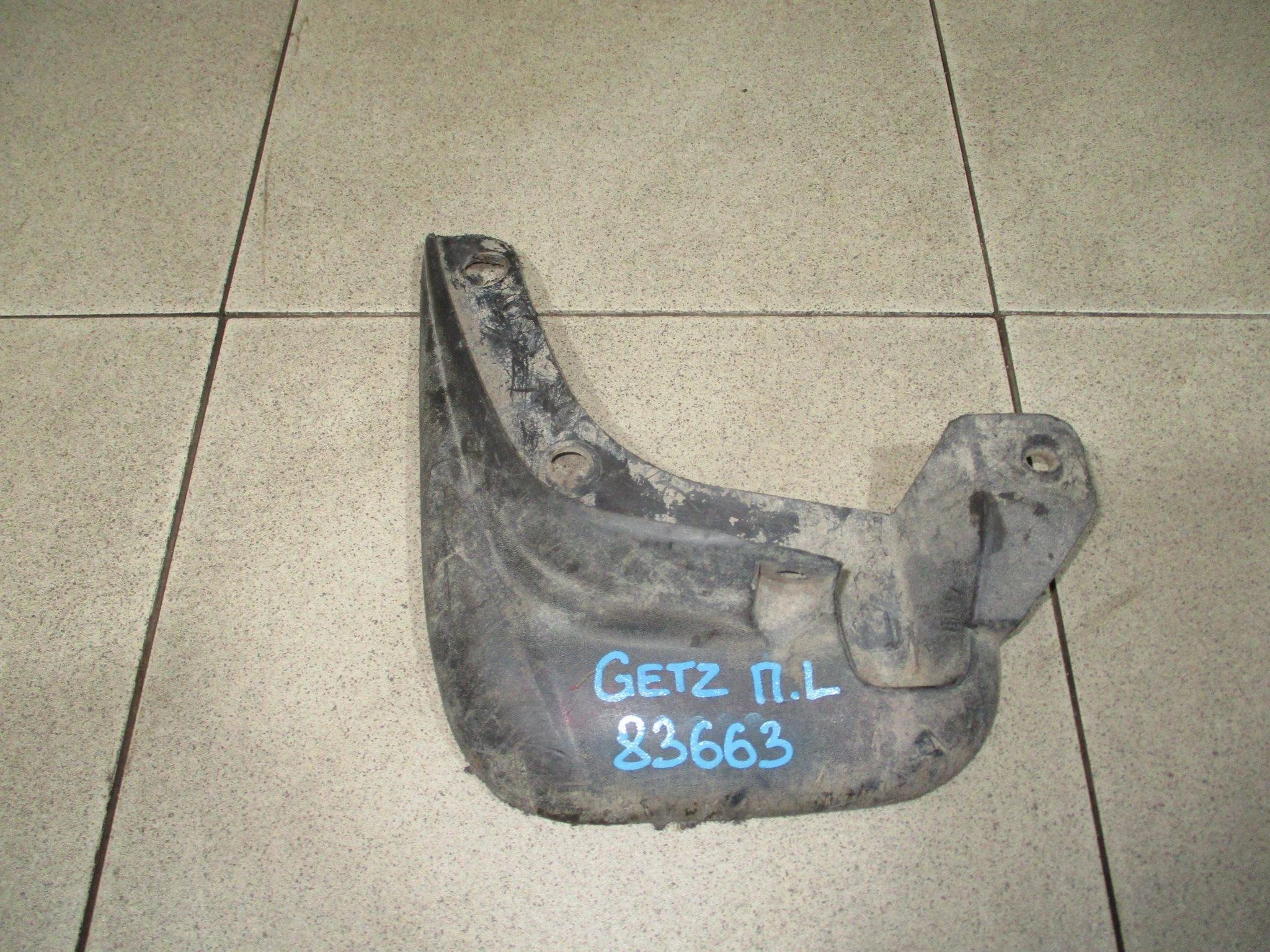 Брызговик передний левый Hyundai Getz 2002-2011