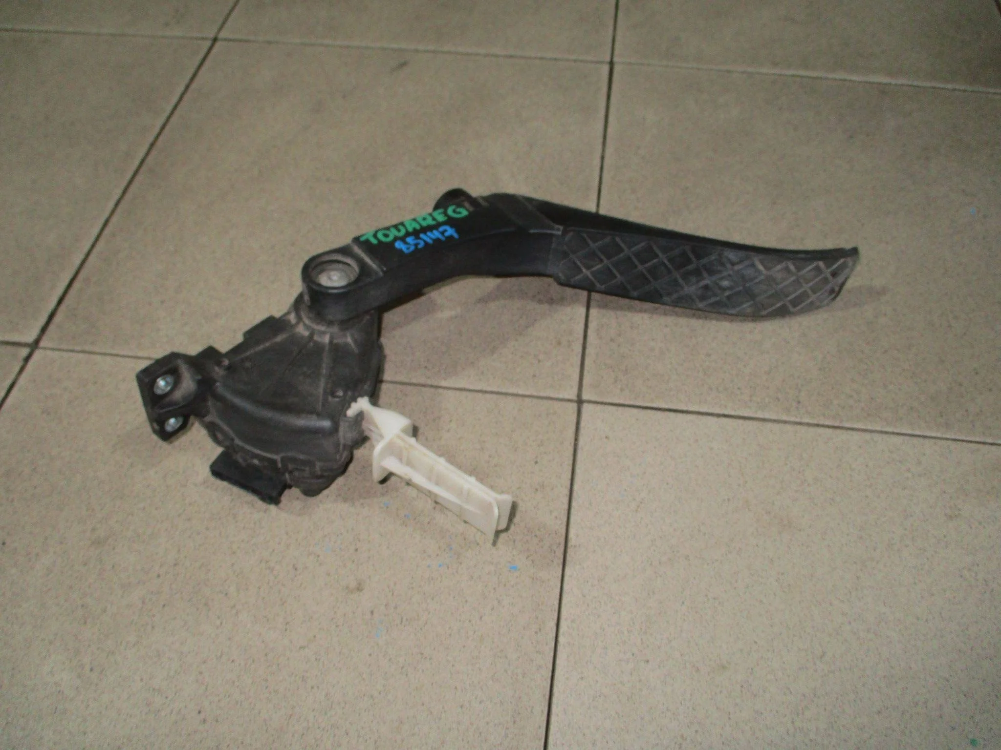 педаль газа VW Touareg I (7L) 2002-2010