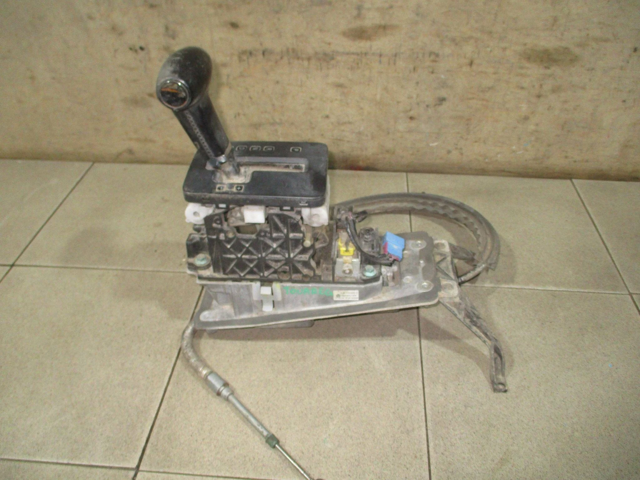 кулиса кпп VW Touareg I (7L) 2002-2010