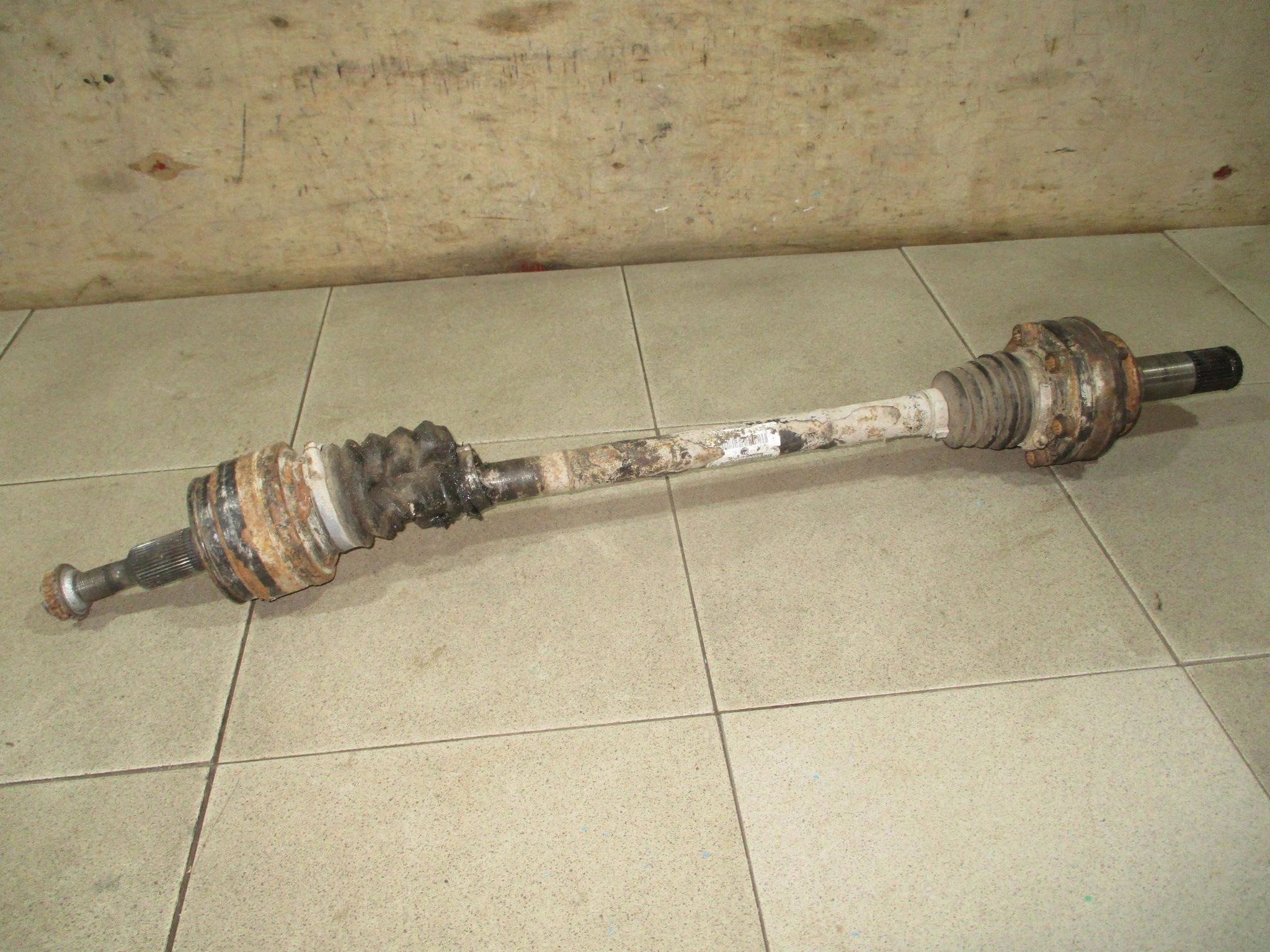 полуось VW Touareg I (7L) 2002-2010