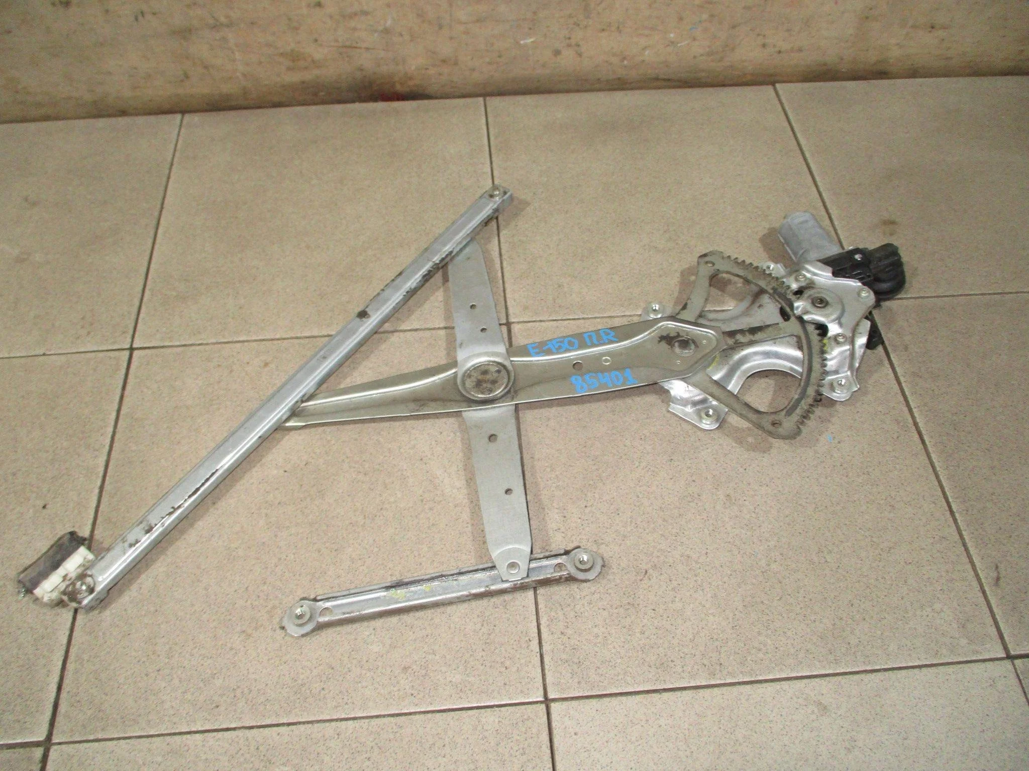 стеклоподъемник электр. Toyota Corolla (E150) 2006-2013