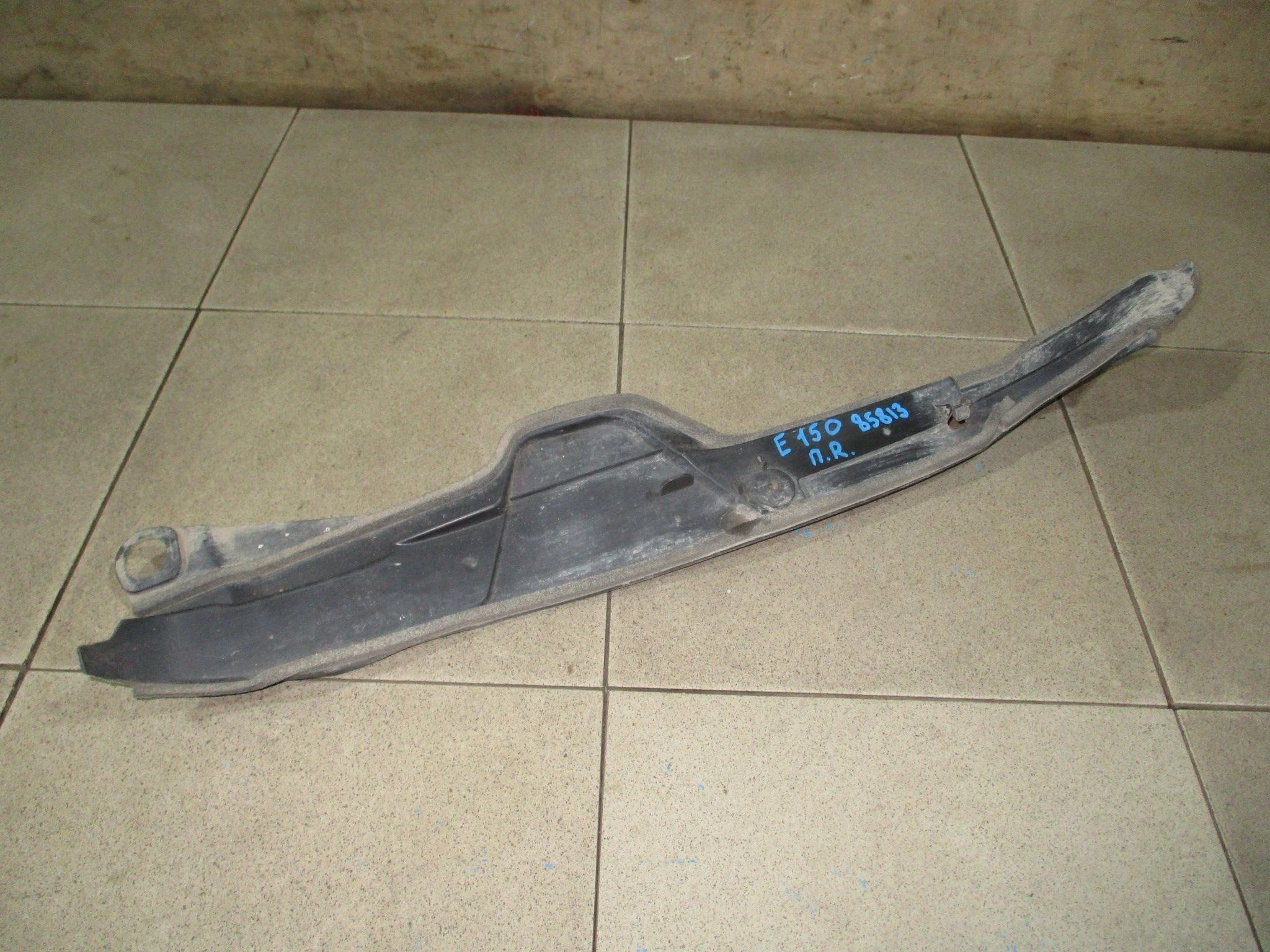 пыльник (кузов наружные) Toyota Corolla (E180) 2013-2019