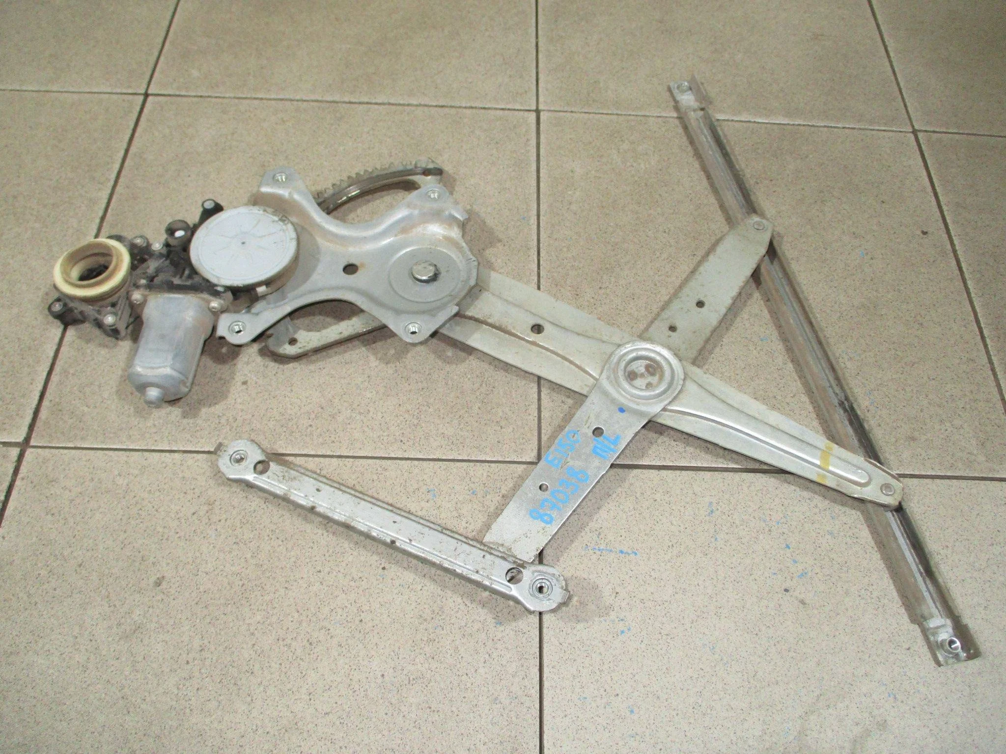 стеклоподъемник электр. Toyota Corolla (E150) 2006-2013