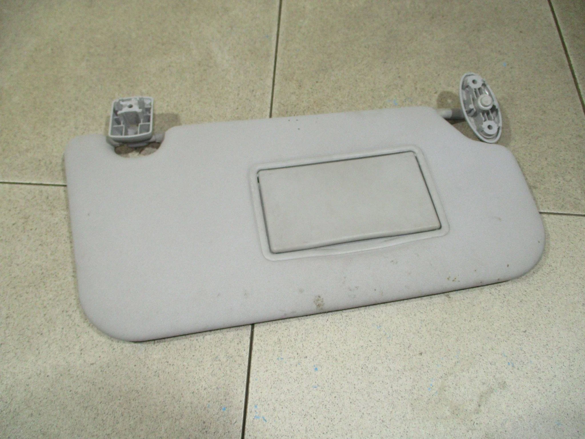 Козырек солнцезащитный правый Ford Fusion 2002-2012