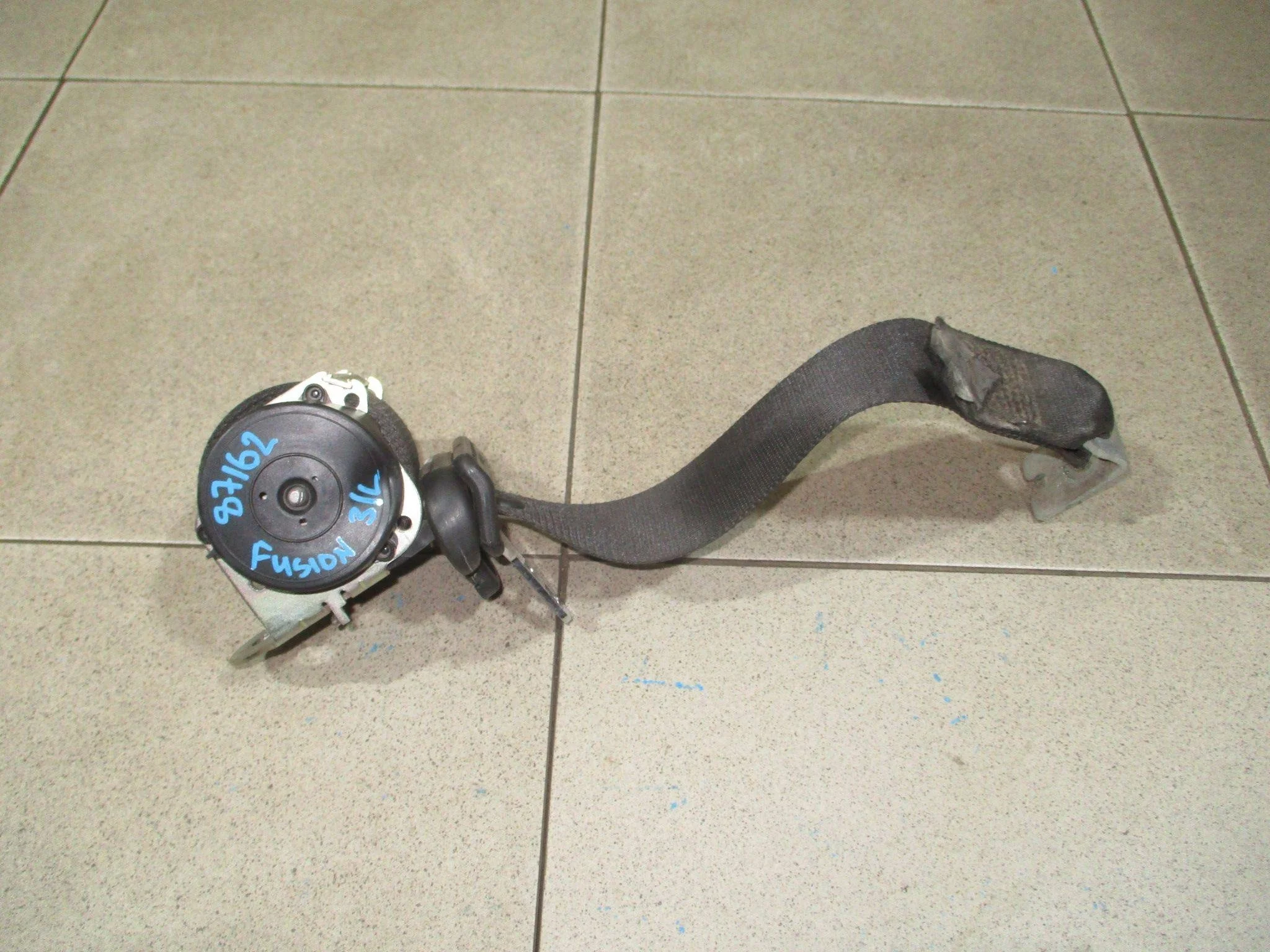 ремень безопасности Ford Fusion 2002-2012