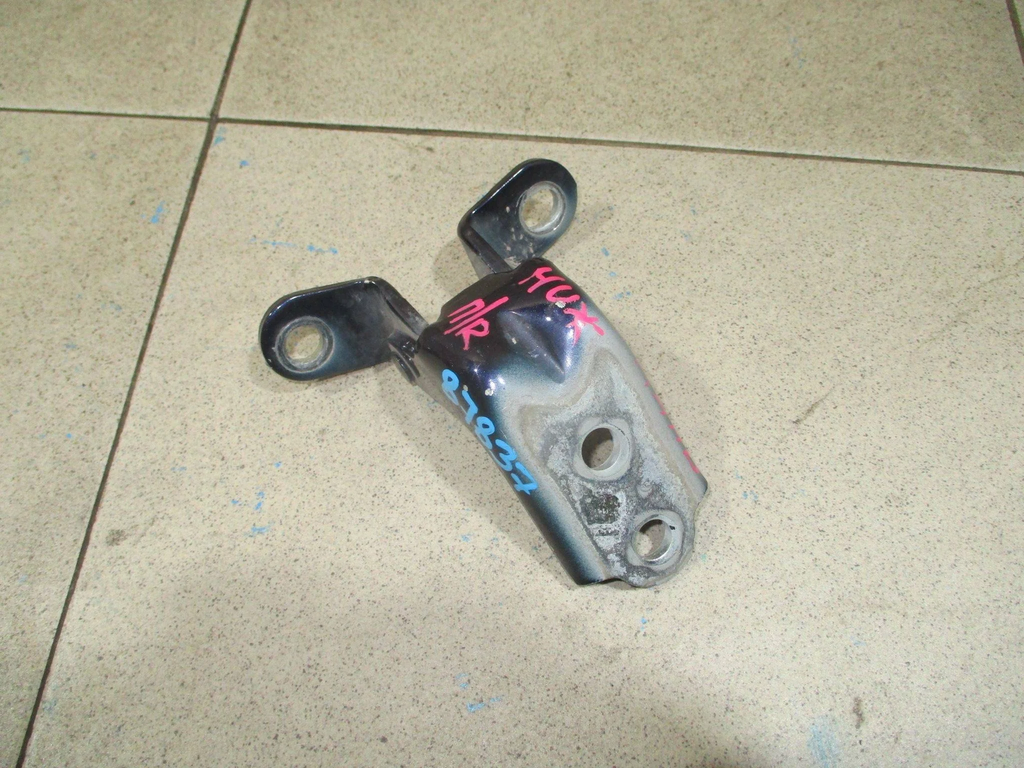 петля двери Hyundai Elantra (HD) 2006-2010