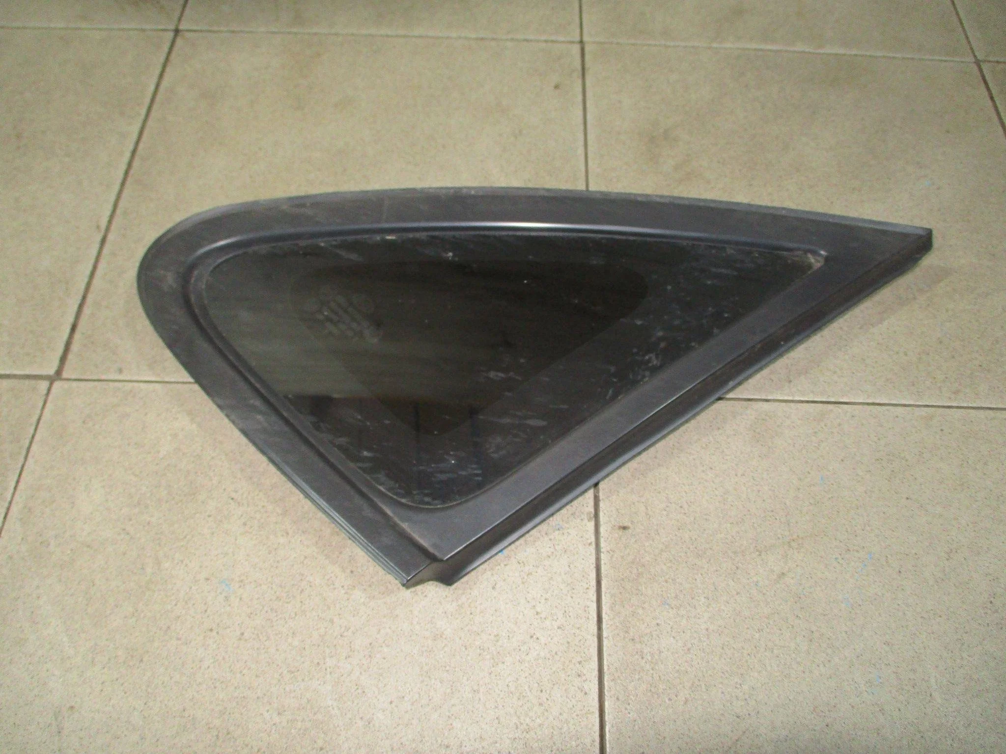 Стекло кузовное глухое правое Hyundai Elantra (HD) 2006-2010