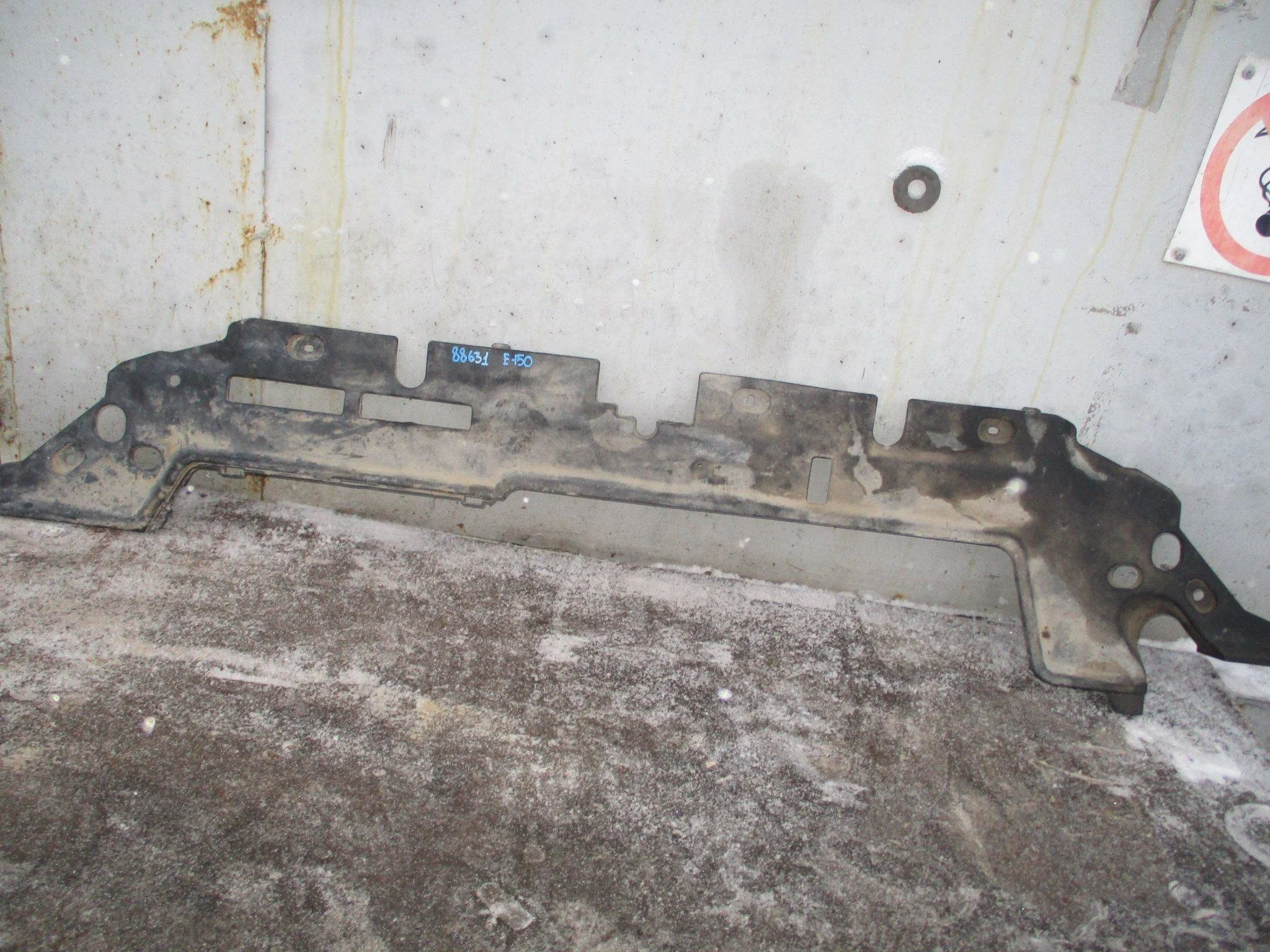 кожух замка капота Toyota Corolla (E150) 2006-2013