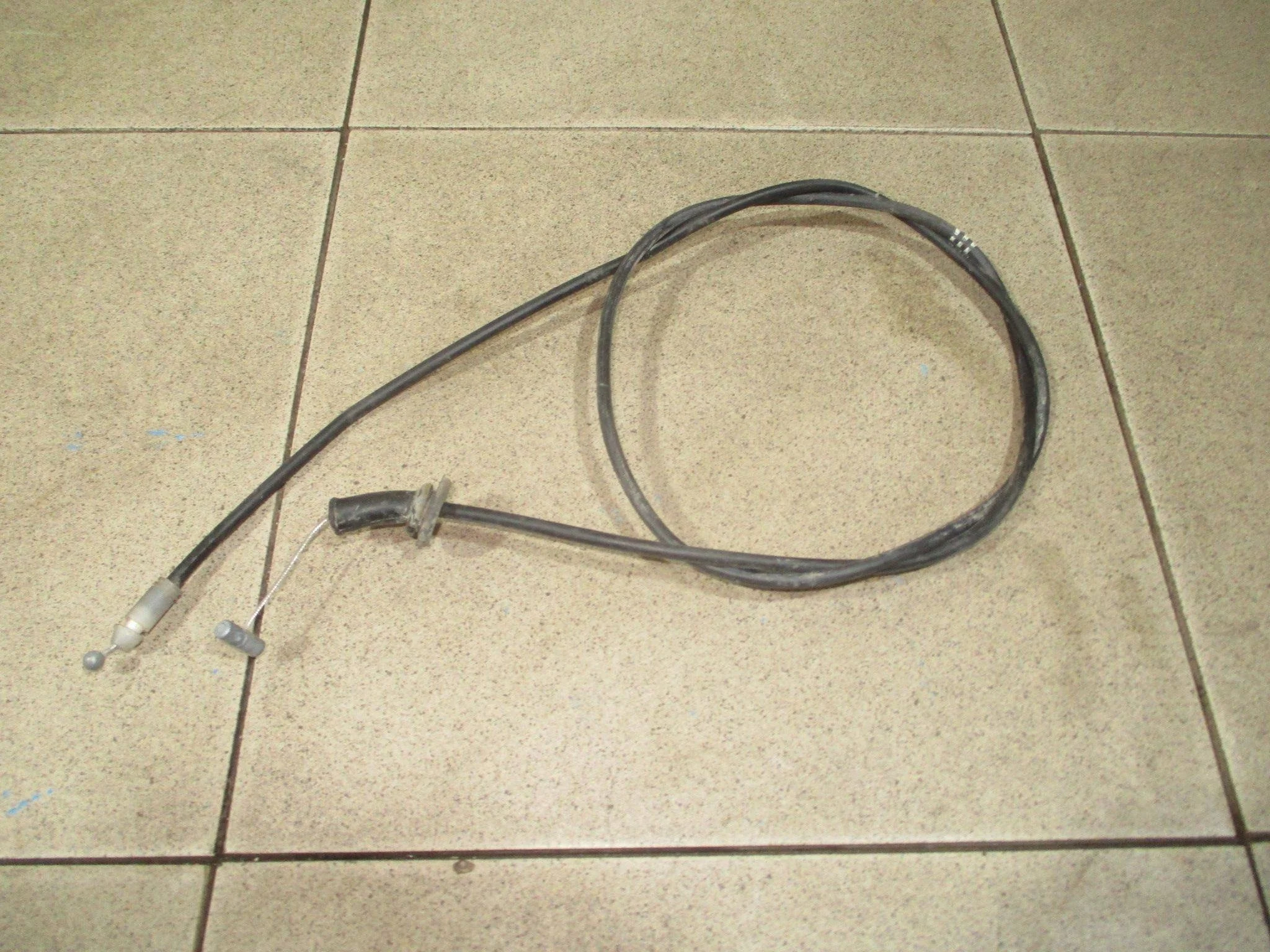 Трос открывания капота Hyundai Tucson (JM) 2004-2009