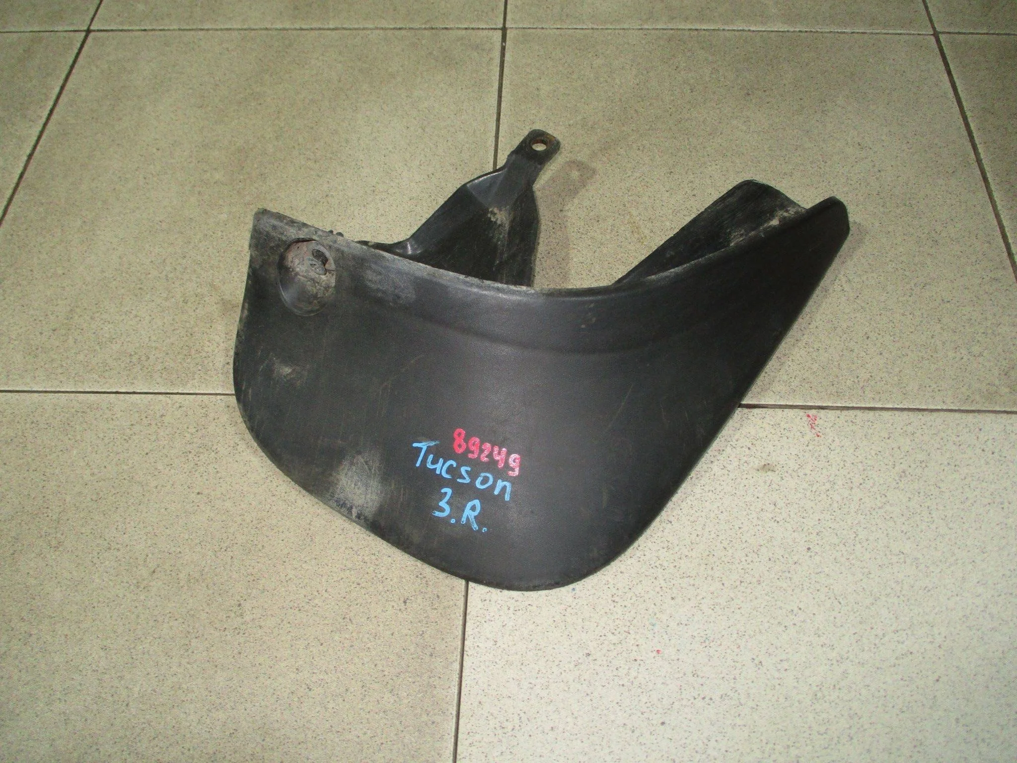 Брызговик задний правый Hyundai Tucson (JM) 2004-2009
