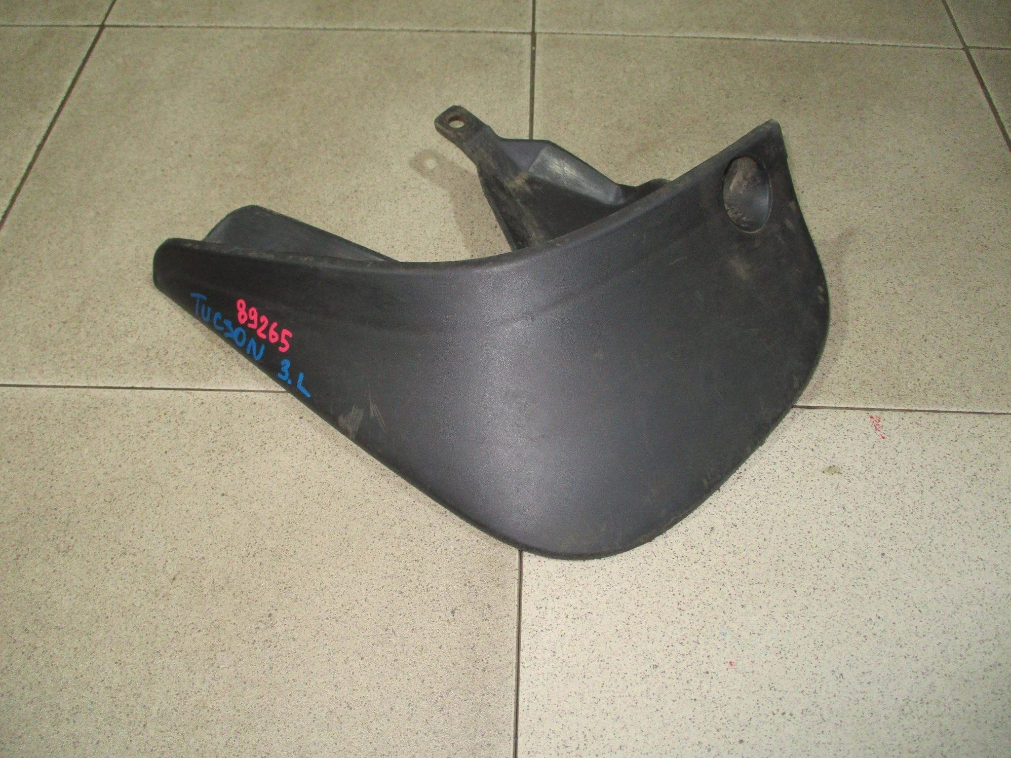 Брызговик задний левый Hyundai Tucson (JM) 2004-2009