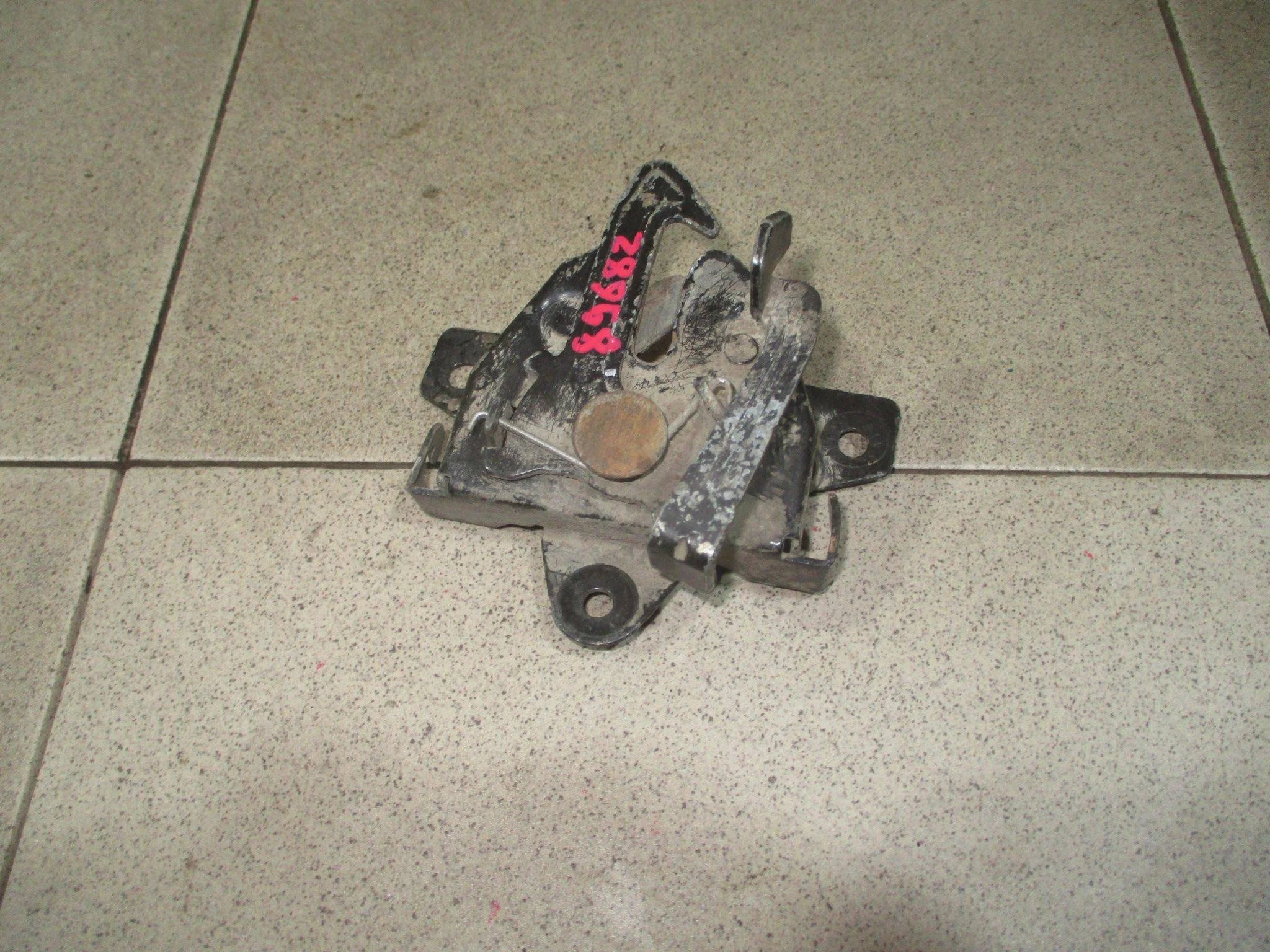 Замок капота Hyundai Getz 2002-2011