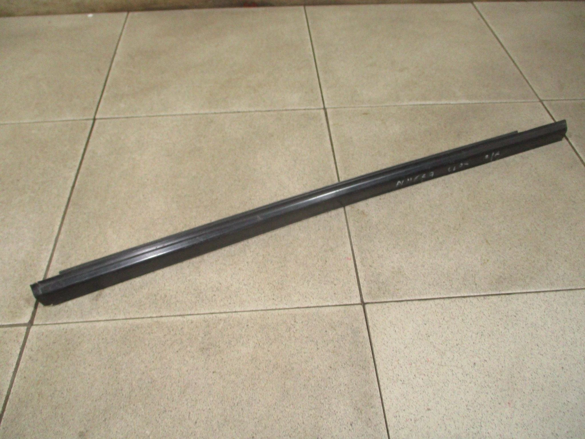 Накладка стекла заднего правого Nissan Almera Classic (B10) 2006-2012