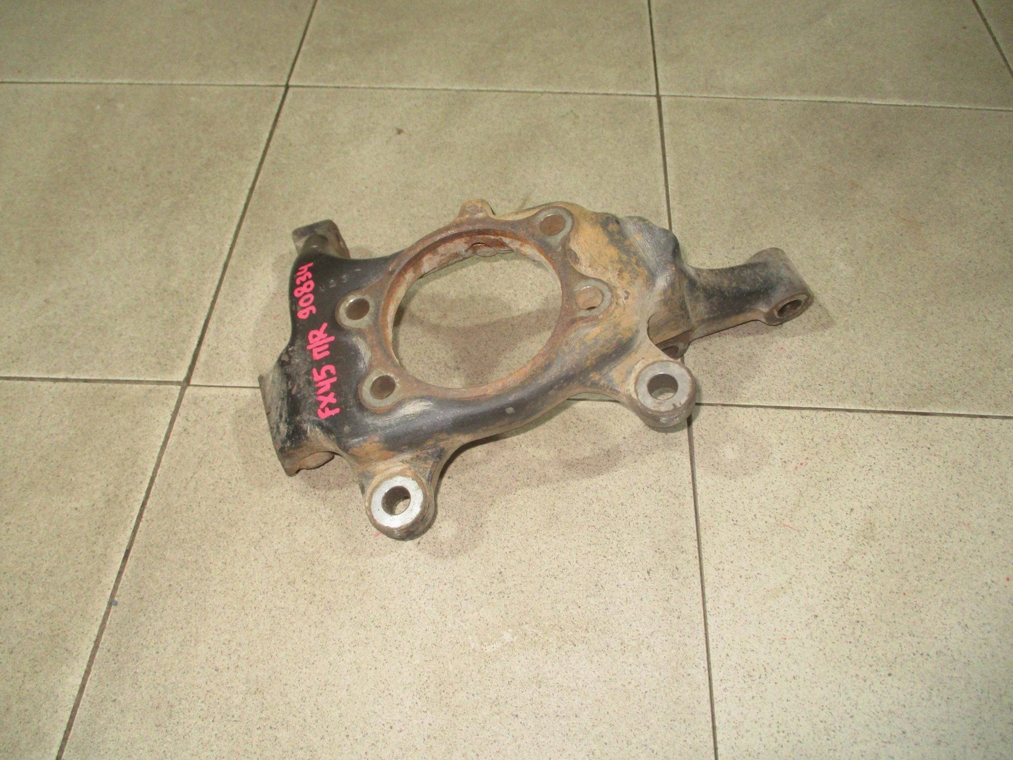 кулак поворотный Infiniti FX/QX70 (S50) 2003-2008