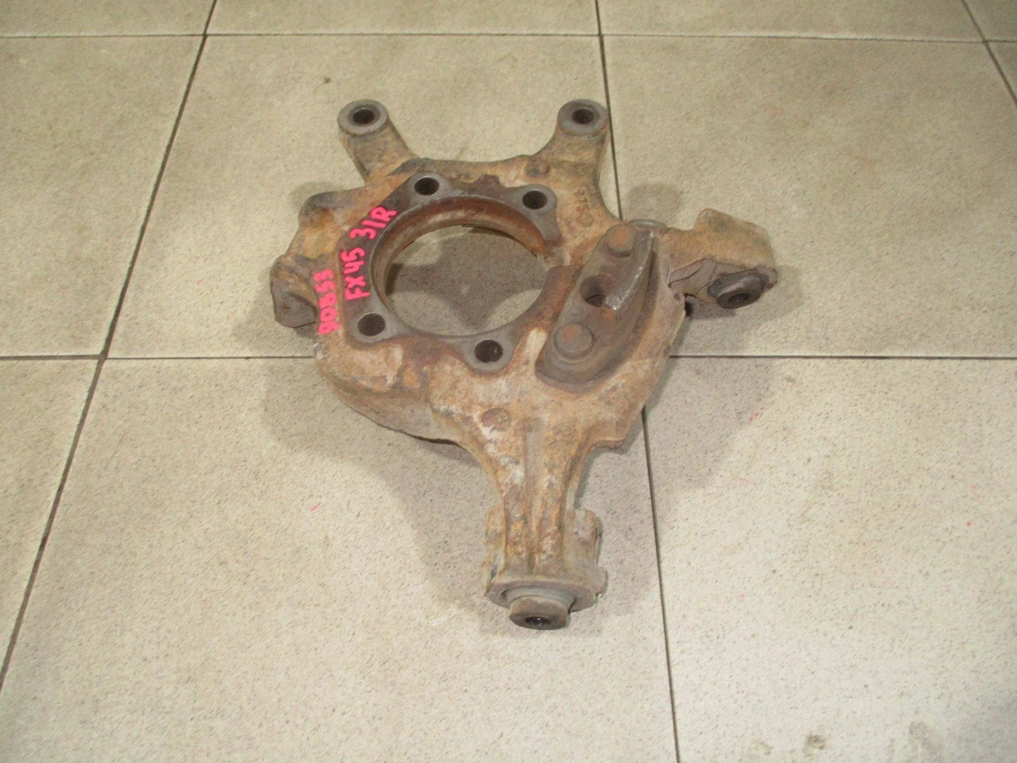 кулак поворотный Infiniti FX/QX70 (S50) 2003-2008