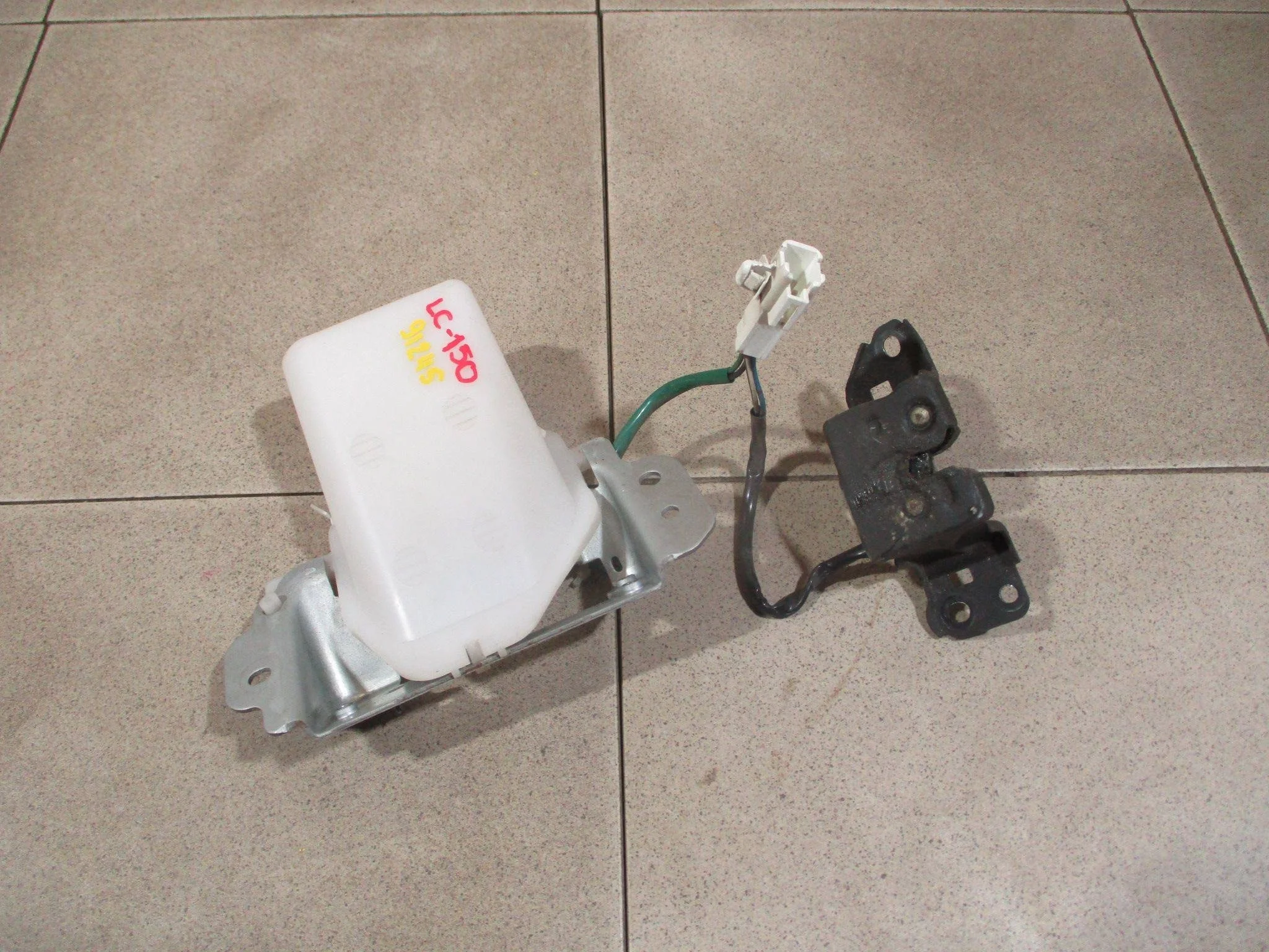 замок багажника Toyota Land Cruiser Prado 150 2009-2023