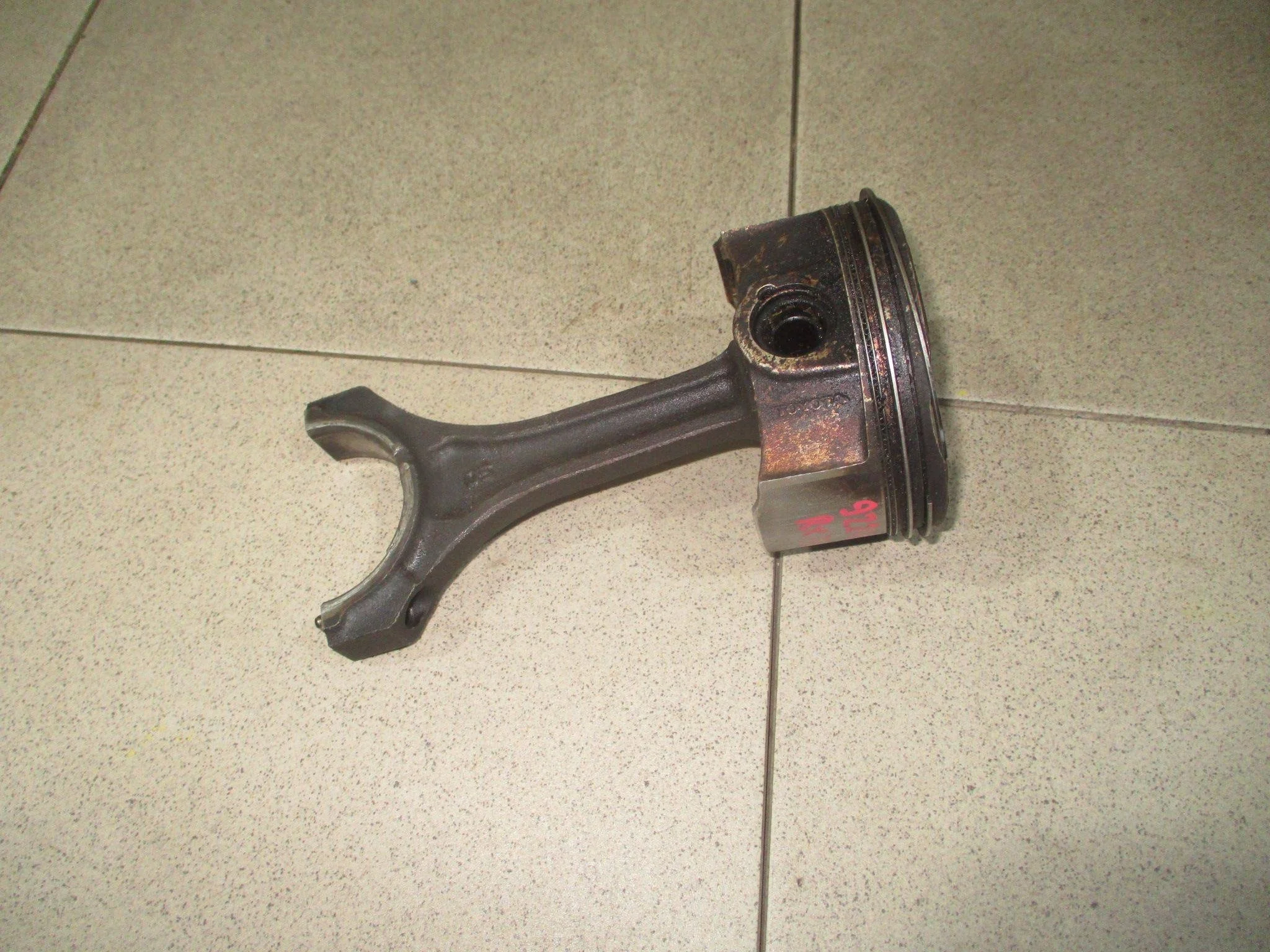 поршень Lexus RX 300/330/350/400h (XU30) 2003-2008