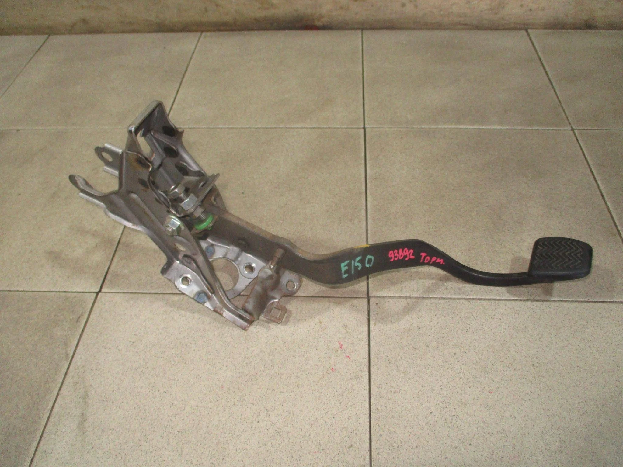 педаль сцепления Toyota Corolla (E150) 2006-2013
