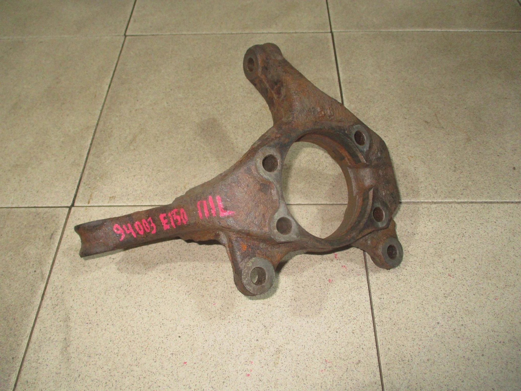 кулак поворотный Toyota Corolla (E150) 2006-2013