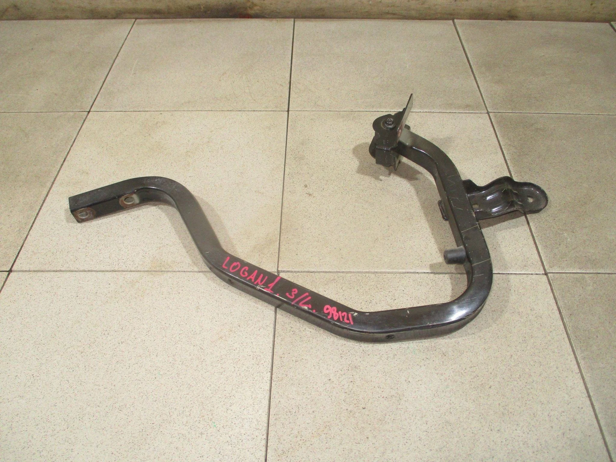 петля крышки багажника Renault Logan I 2005-2014