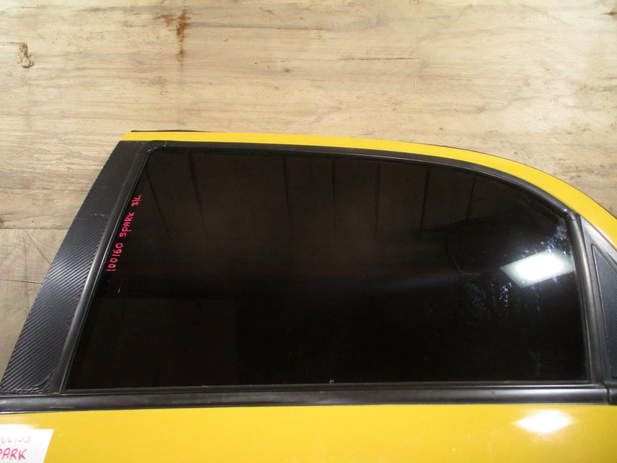 Стекло двери задней левой Chevrolet Spark (M200/M250) 2005-2009