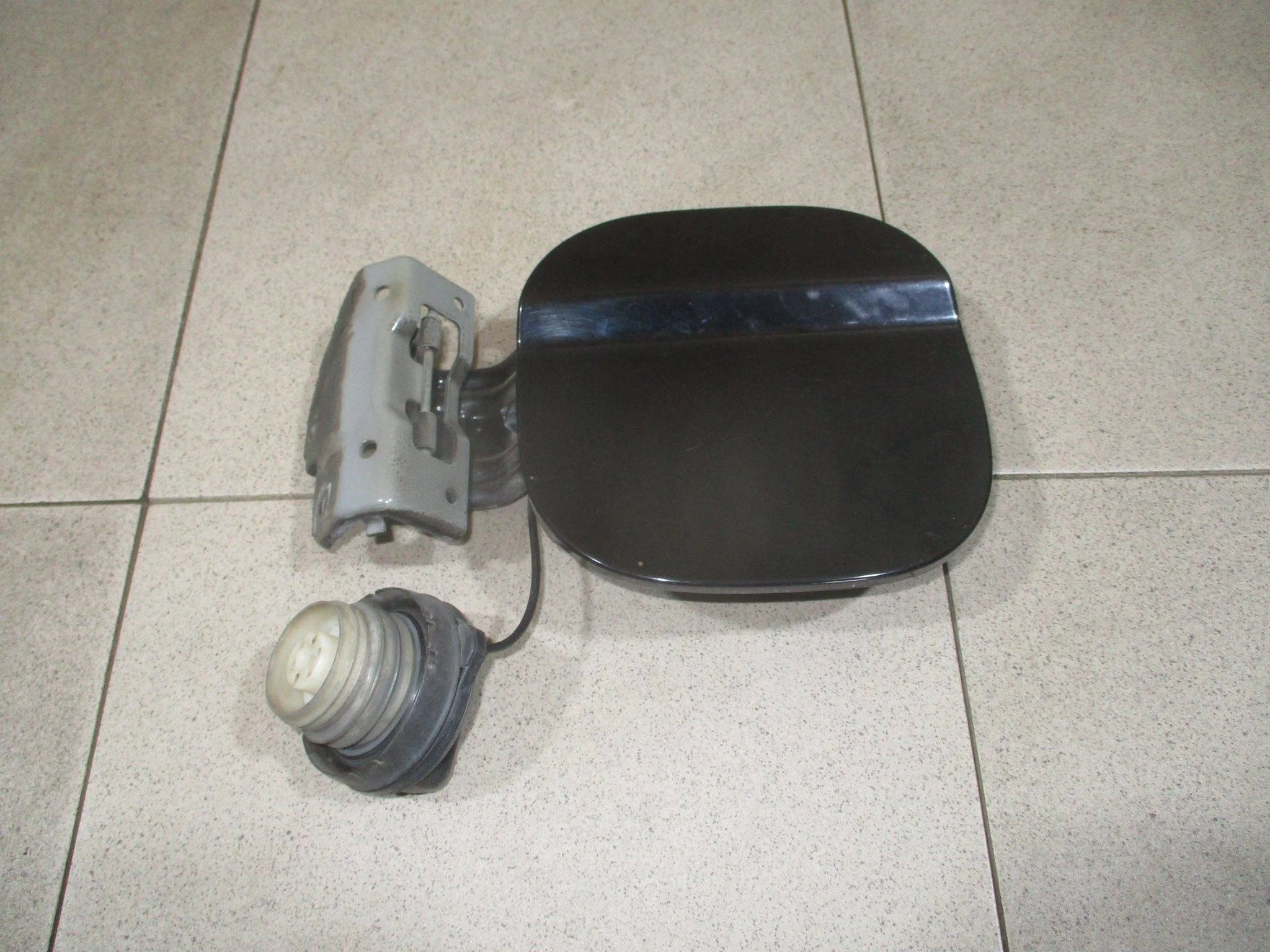 Лючок бензобака Honda CR-V III 2007-2012