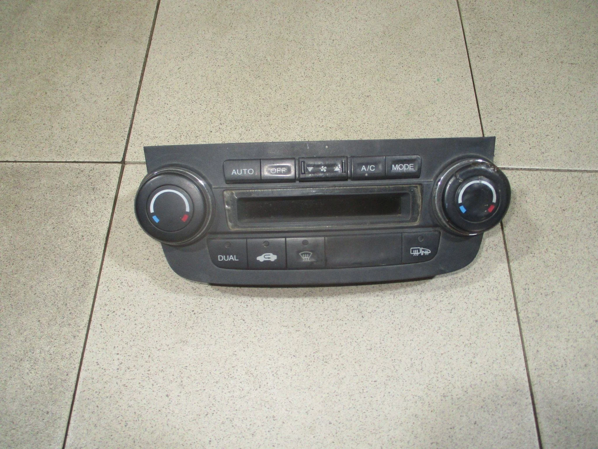 блок управления климатической установкой Honda CR-V III 2007-2012
