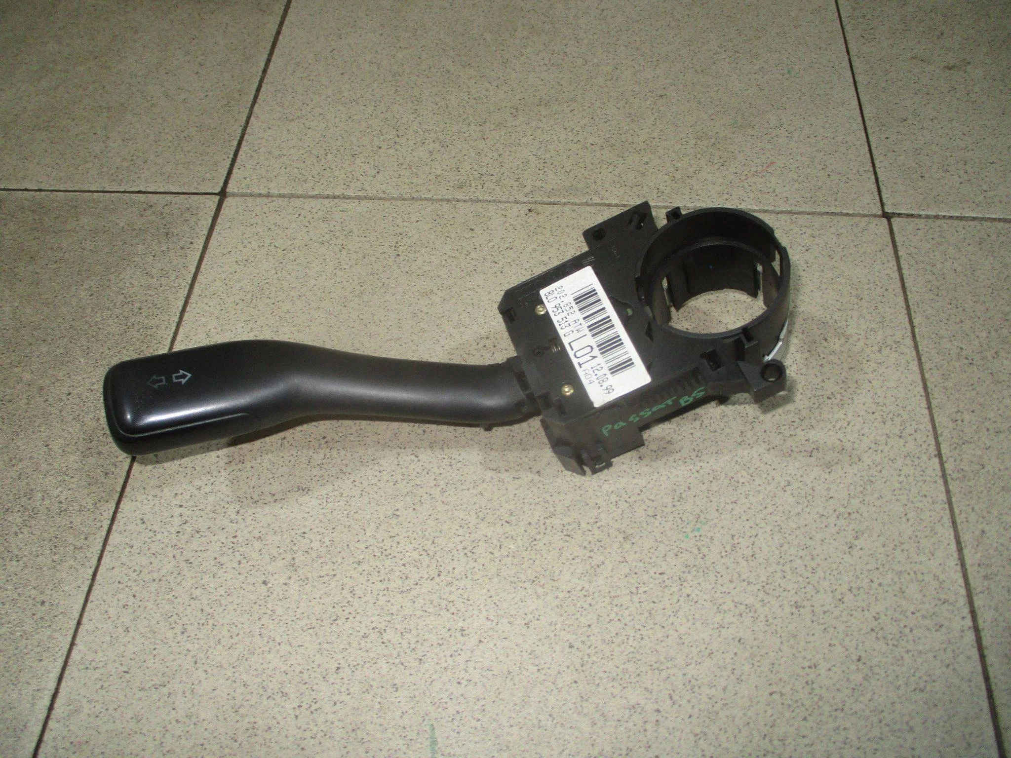 Переключатель поворотов подрулевой VW Passat (B5) 1996-2005