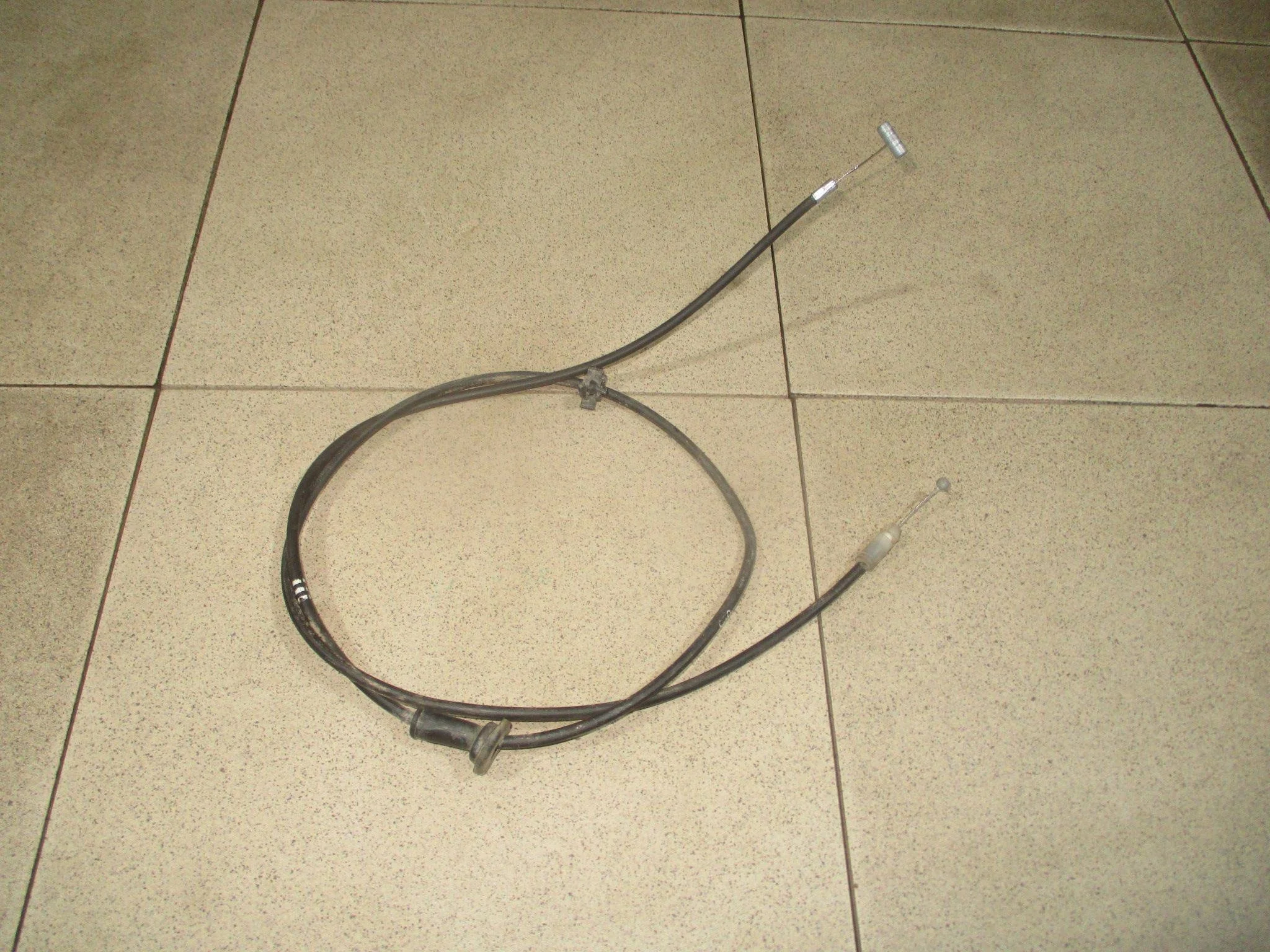 Трос открывания капота Hyundai Tucson (JM) 2004-2009