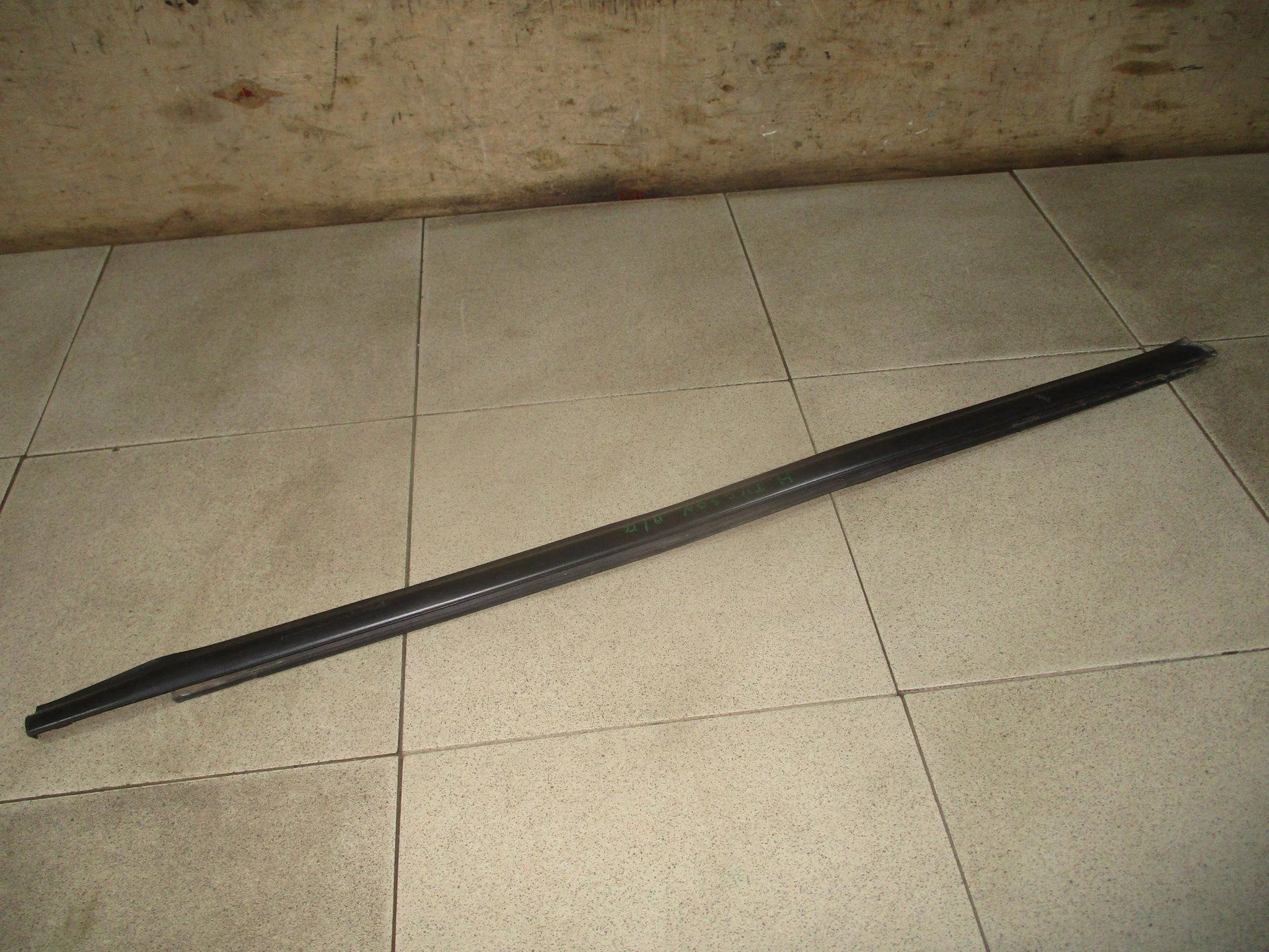 Накладка стекла переднего правого Hyundai Tucson (JM) 2004-2009