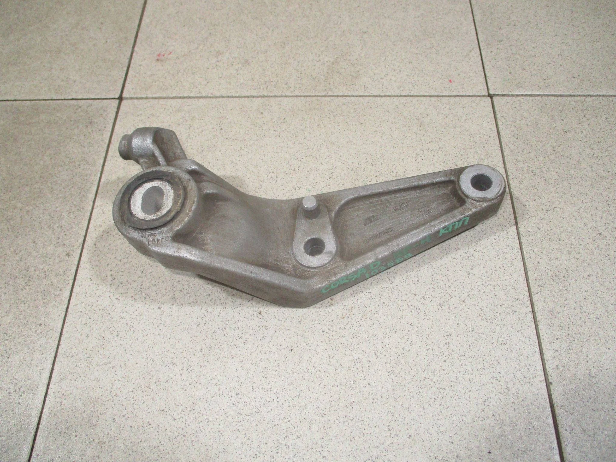 Кронштейн двигателя задний Opel Corsa D 2006-2014