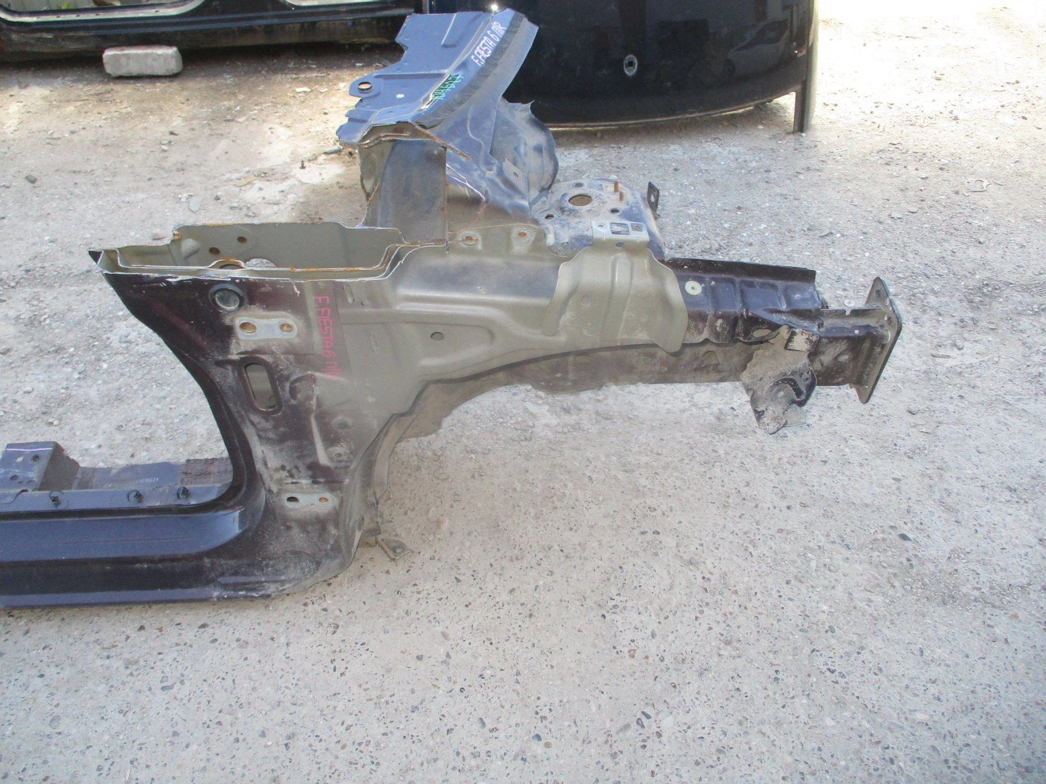 лонжерон Ford Fiesta VI 2008-2017