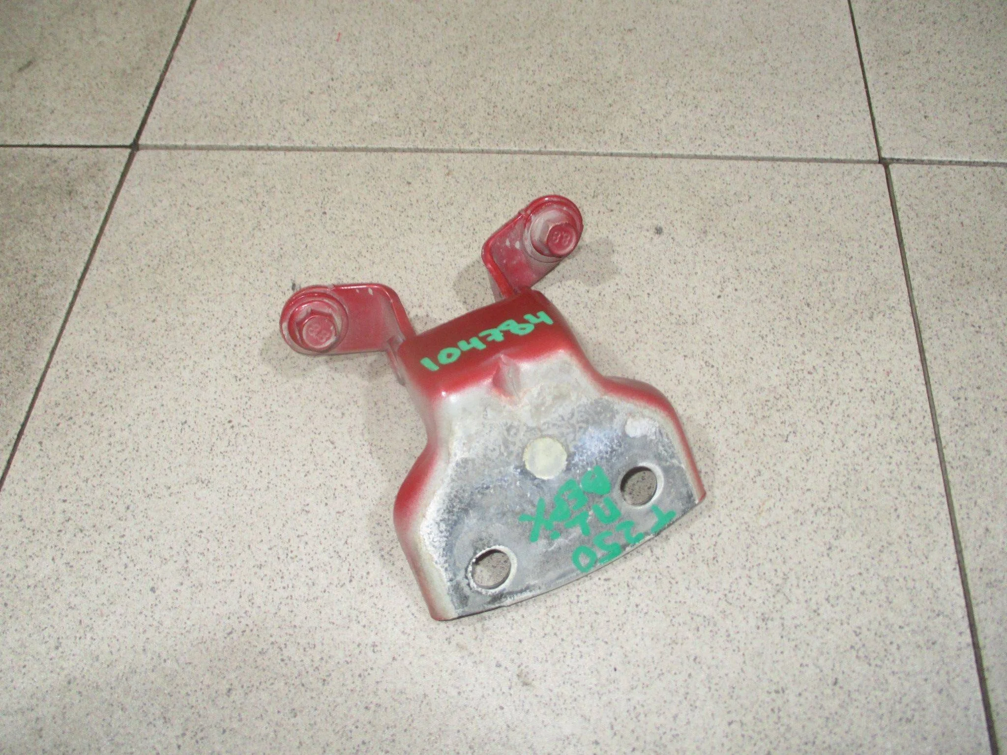 петля двери Chevrolet Aveo (T250) 2008-2011