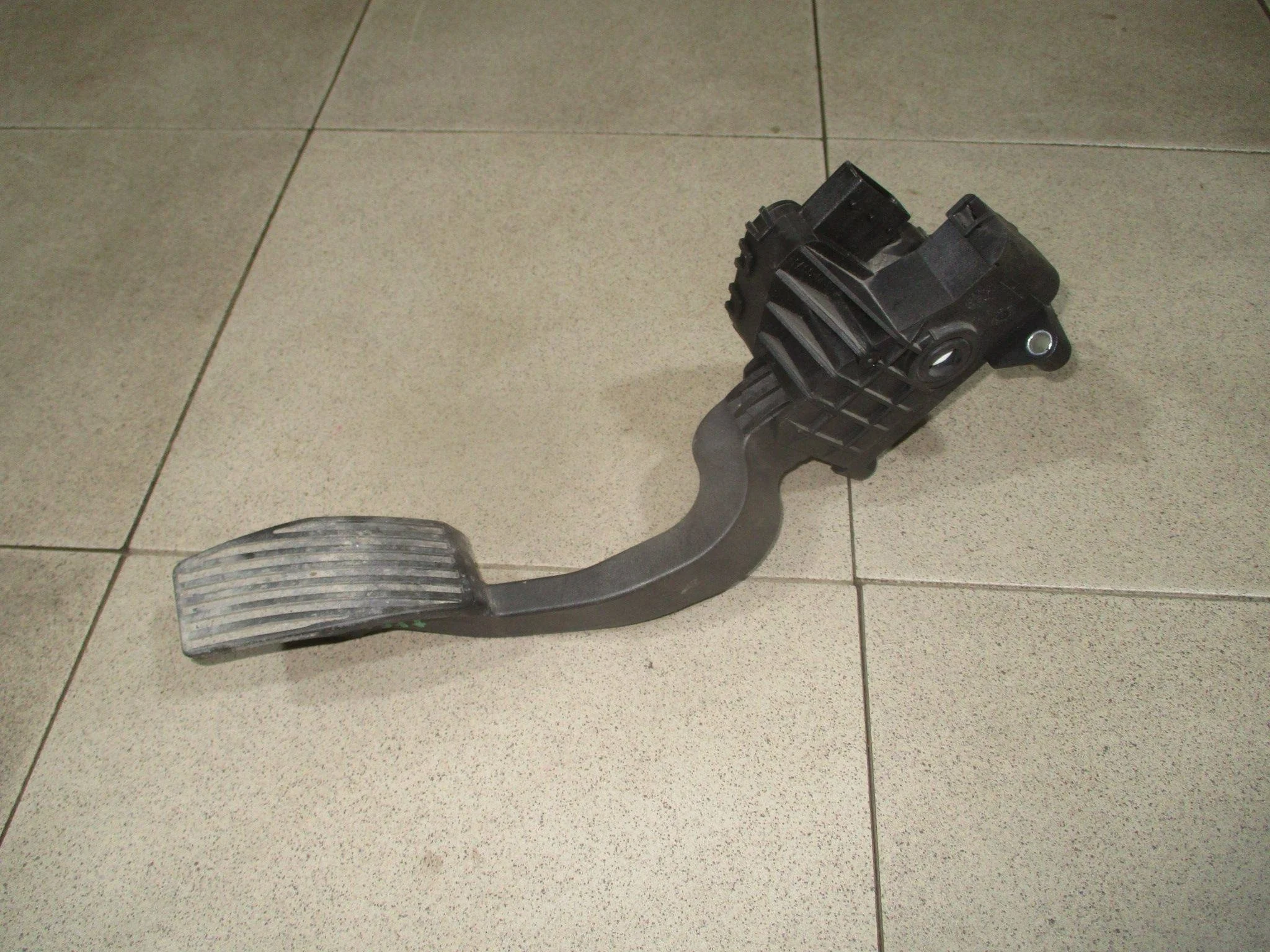 педаль газа Fiat Grande Punto 199 2005-2018