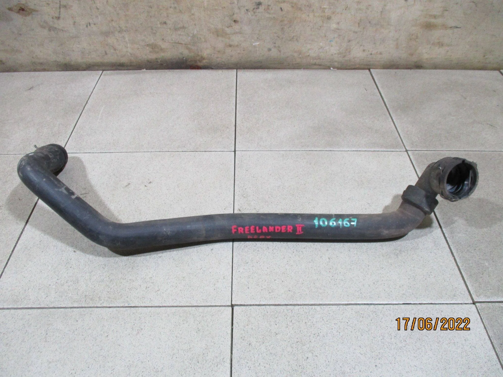 патрубок радиатора Land Rover Freelander II 2006-2014