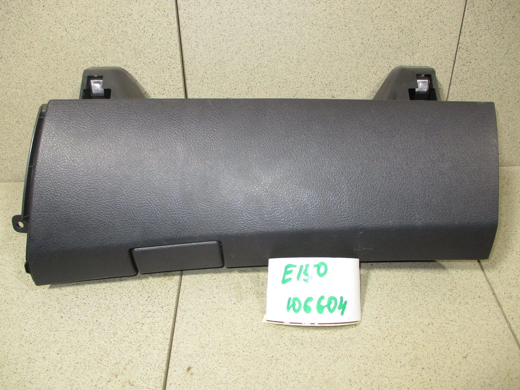Бардачок Toyota Corolla (E150) 2006-2013