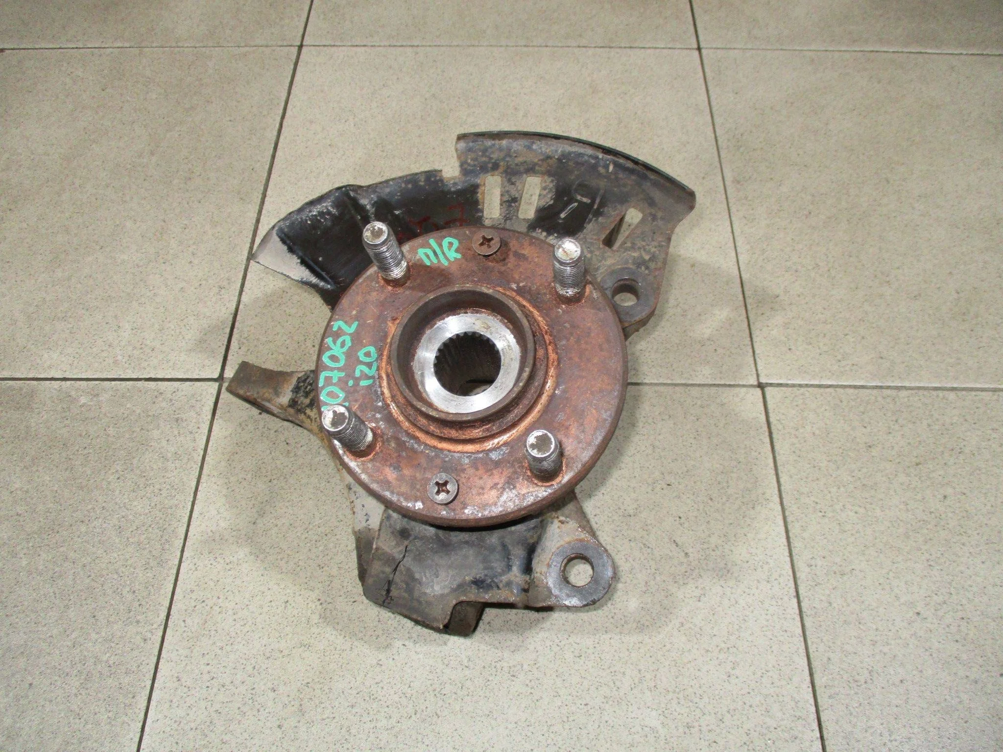 кулак поворотный Hyundai i20 (PB) 2008-2014