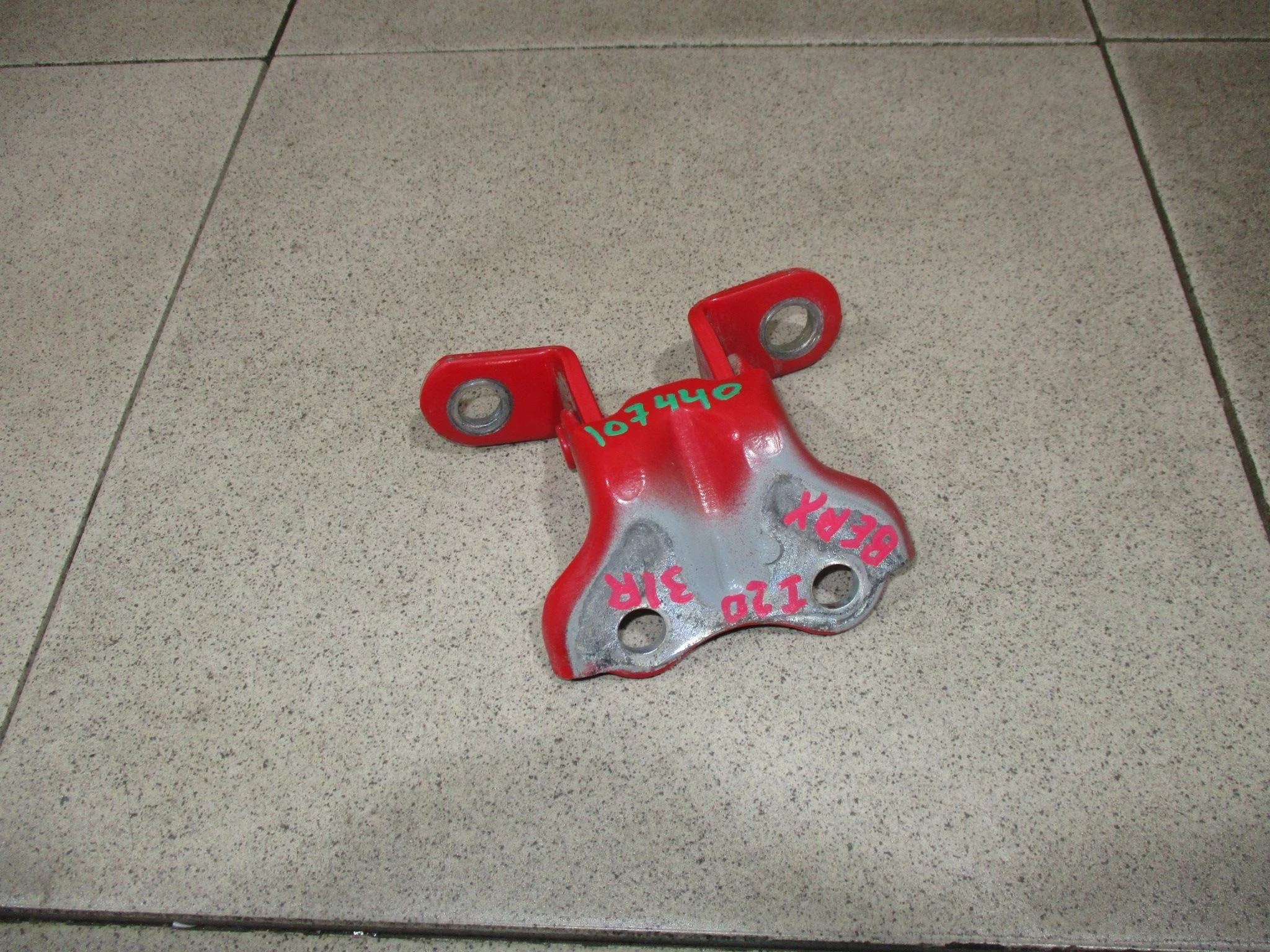 Петля двери задней правой верхняя Hyundai i20 (PB) 2008-2014