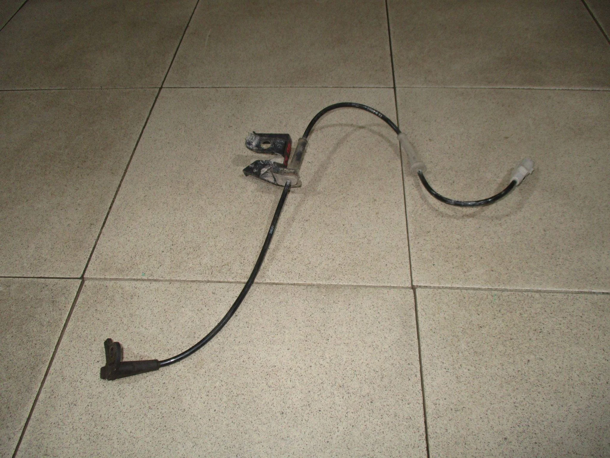 Датчик ABS передний Citroen C4 I 2004-2010