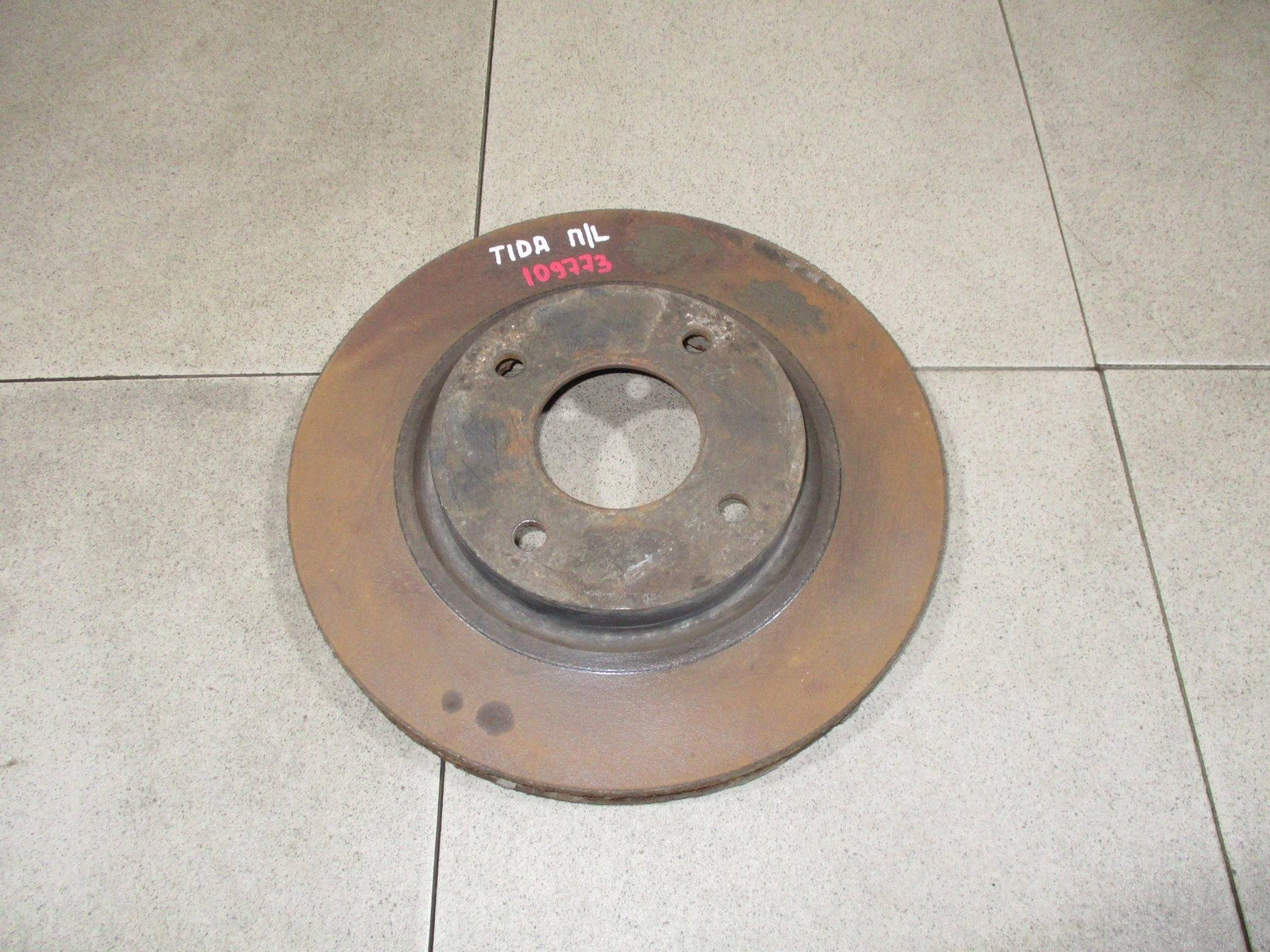 Диск тормозной передний вентилируемый Nissan Tiida (C11) 2004-2014