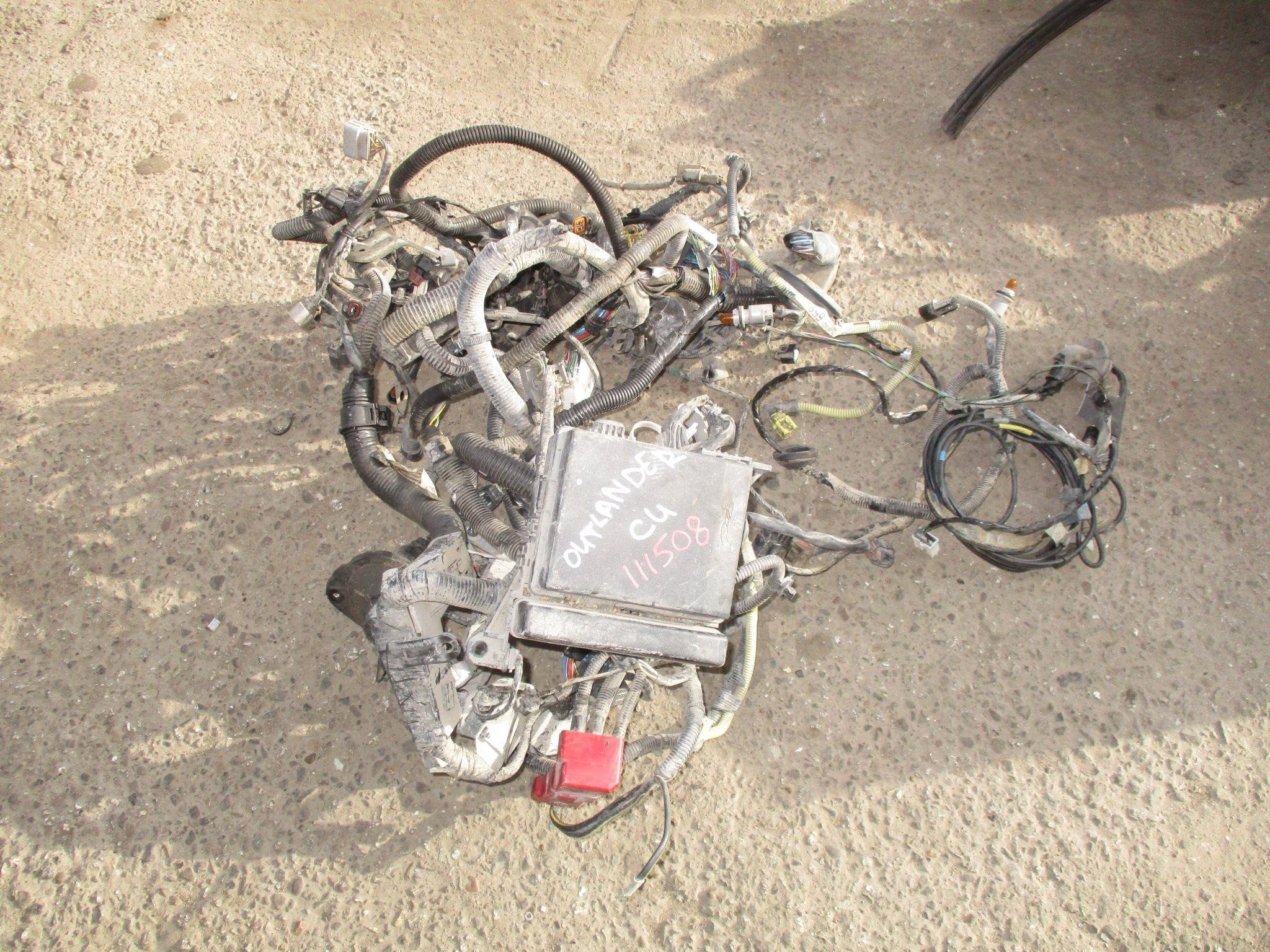 проводка (подкапотная) Mitsubishi Outlander (CU) 2003-2009