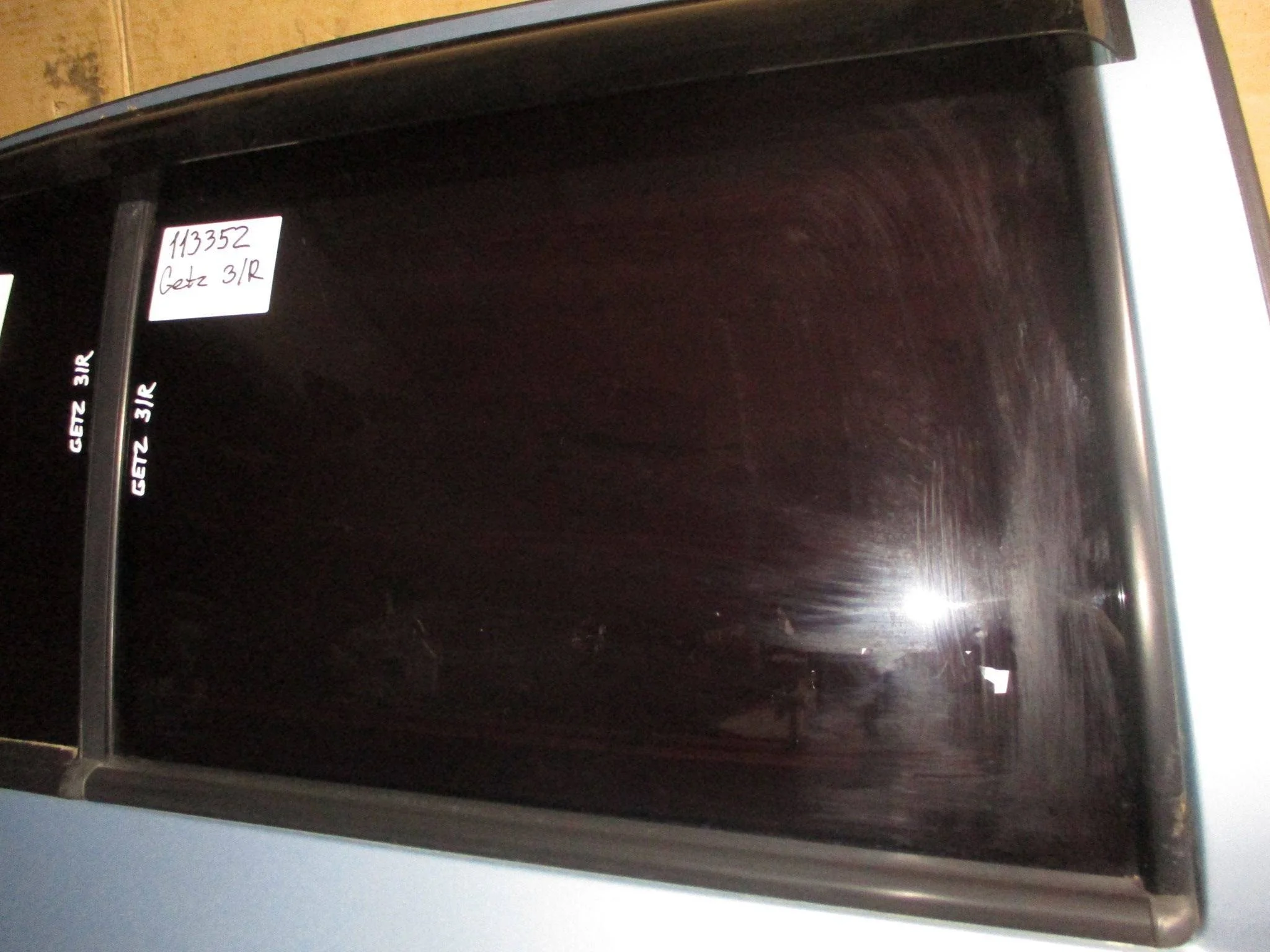 Стекло двери задней правой Hyundai Getz 2002-2011