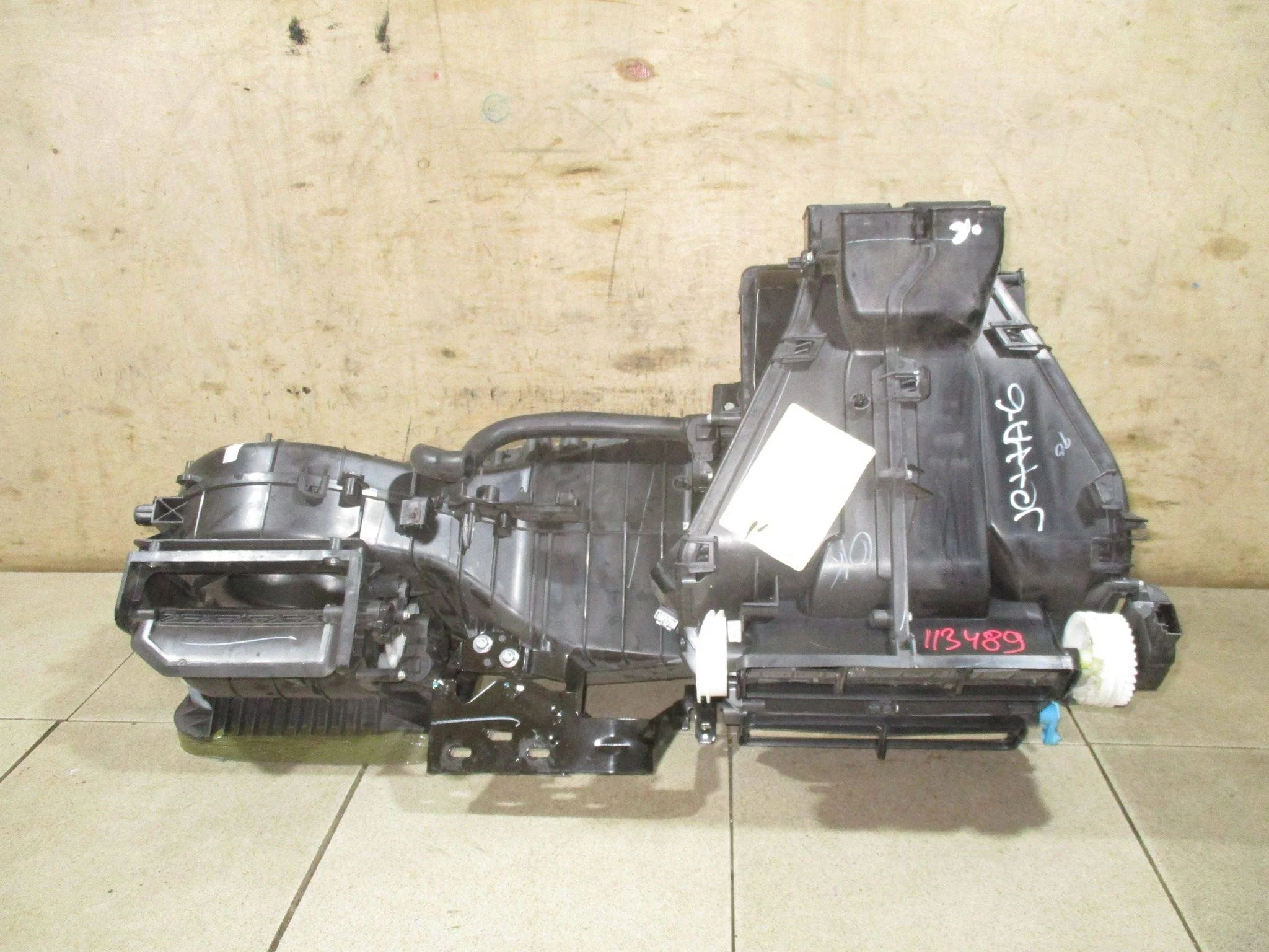 корпус отопителя VW Jetta VI (1B) 2011-2017