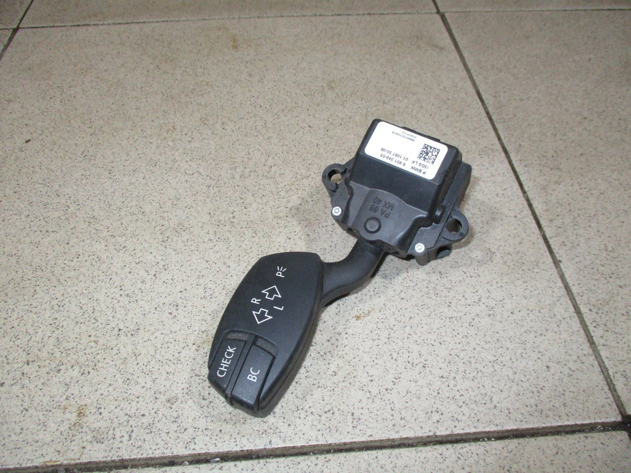 переключатель поворотов подрулевой BMW 5-Series (E60/E61) 2004-2010
