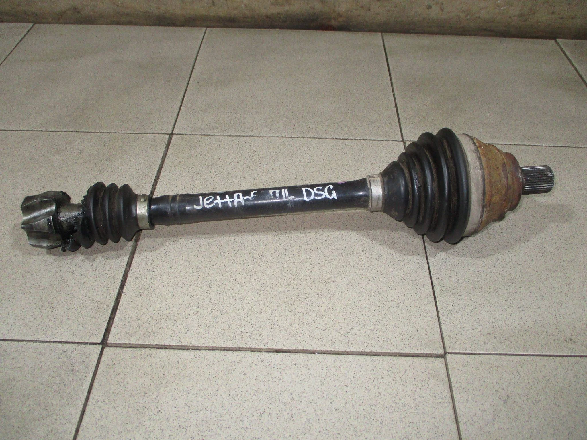 полуось VW Jetta VI (1B) 2011-2017